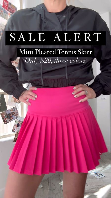 I own this active skort in multiple colors and I love it!  The high waist is super comfy and has a ton of stretch and it washes great, the pleats don’t fall out. Leggings are built in, I’m wearing an xs.  Also available in white and black.

#TennisOutfit #TargetStyle #TennisSkirt #ActiveSkirt #ActiveSquirt 