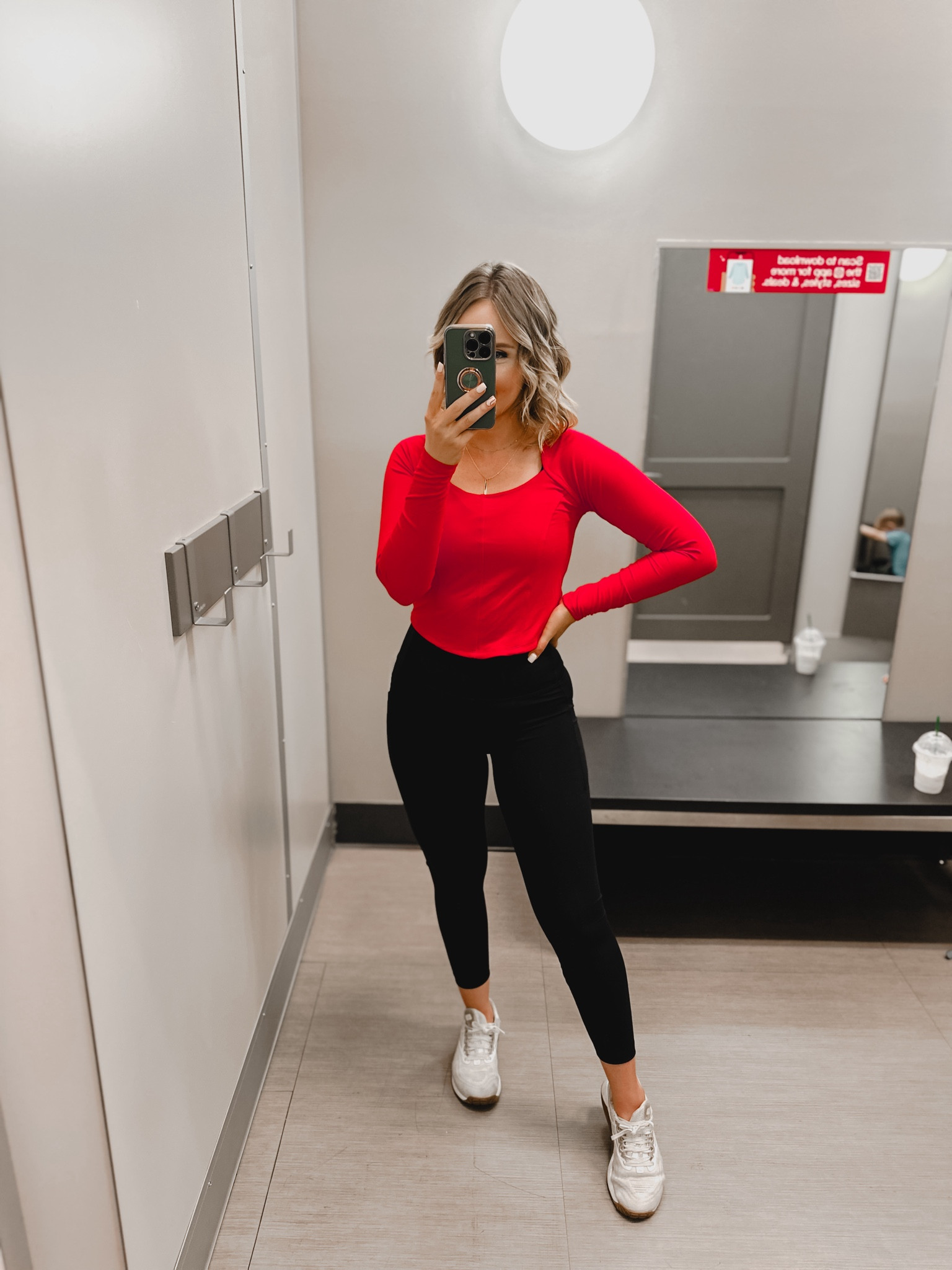 Workout top and leggings are true to size, top has a corset seam style with a square neckline, leggings are soft and stretchy and have pockets


Target find finds try on haul / red fitness activewear workout clothes 2024 fall red black green blue 

#LTKActive #LTKFitness #LTKStyleTip