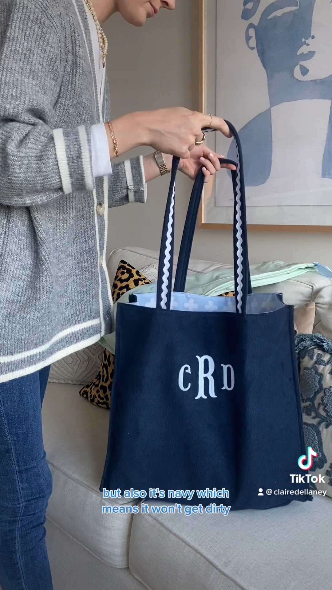 Dying over the most perfect beach bag! Y’all NEED one!🙌🏻

#beachbag #totebag #beachtote #summerbag #weezietowels

#LTKitbag #LTKstyletip #LTKSeasonal