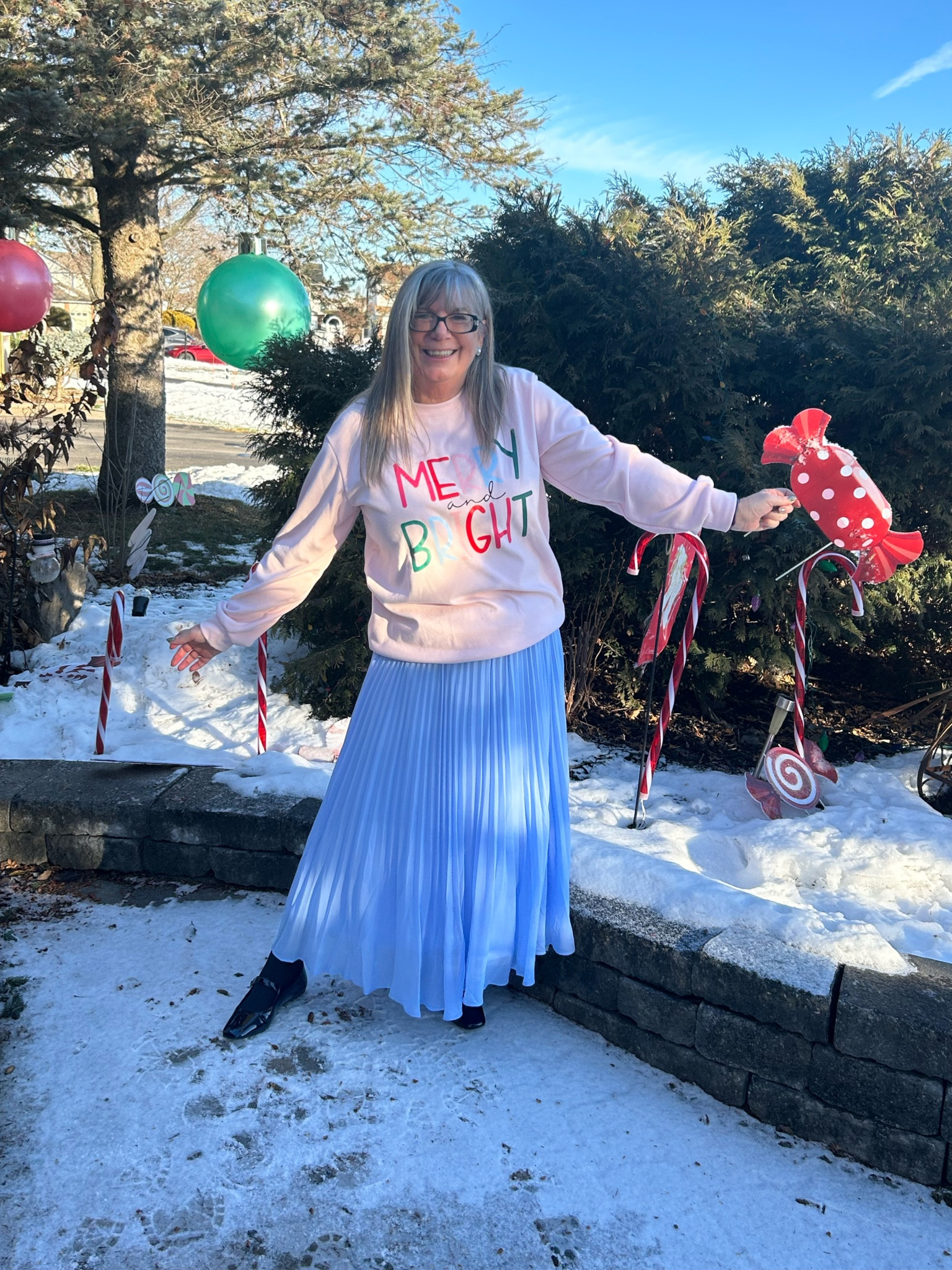 Ready for the holidays in a Merry & Bright shirt 

#LTKHoliday #LTKMidsize #LTKSeasonal