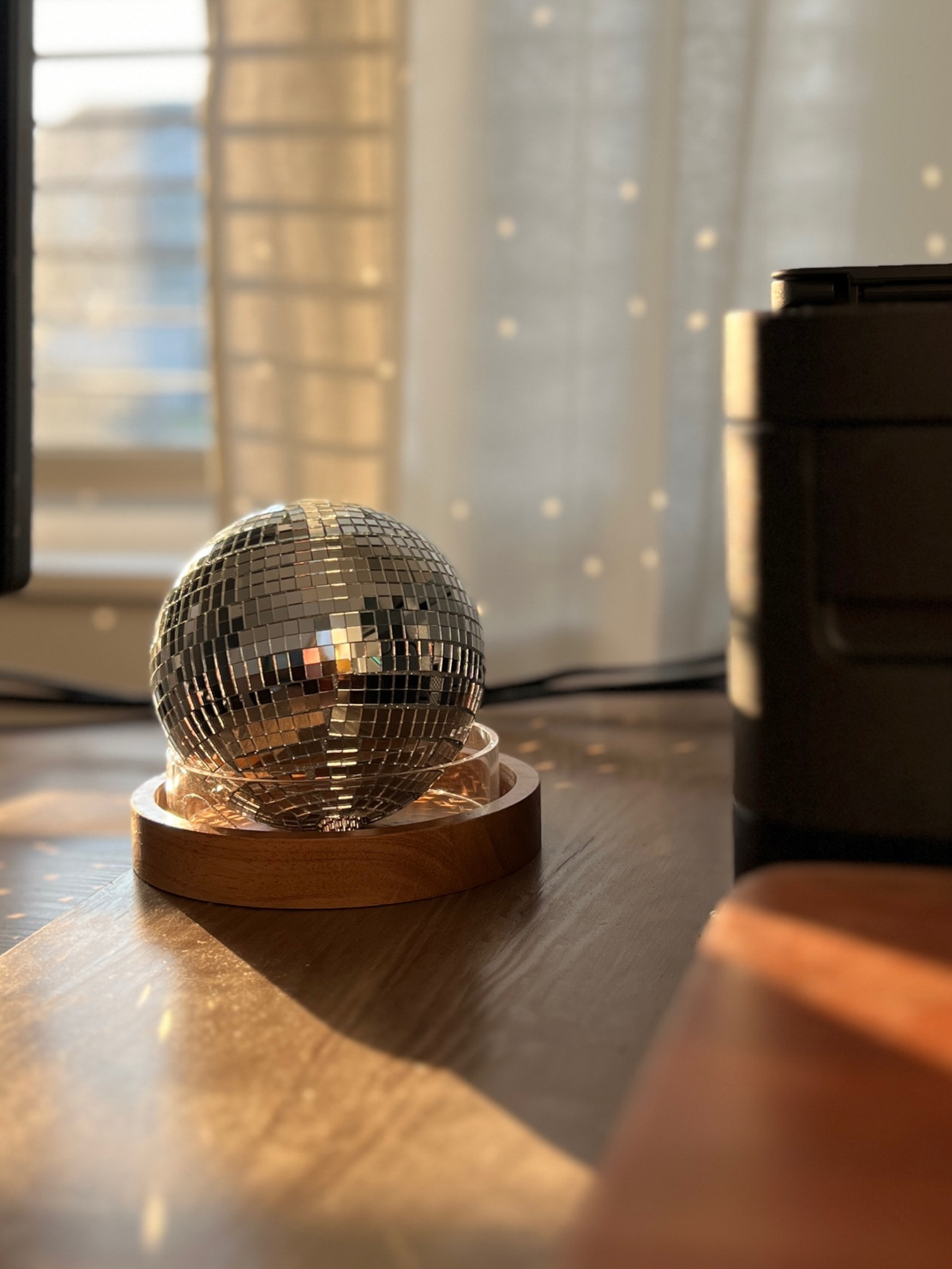 This little baby is so simple, but it lights up my whole office and entry with glitter and sparkles every morning, and it makes me smile.

Disco ball
Disco ball stand
Small round wooden tray

#LTKSaleAlert #LTKHome #LTKFindsUnder50