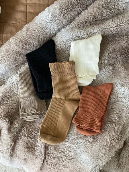 Found the cutest set of 5 dainty feminine socks for FALL! 🍁 Can’t wait to style these soon with loafers, sneakers, boots etc. 

#fallfashion #amazonfinds 

#LTKFind #LTKSeasonal #LTKstyletip