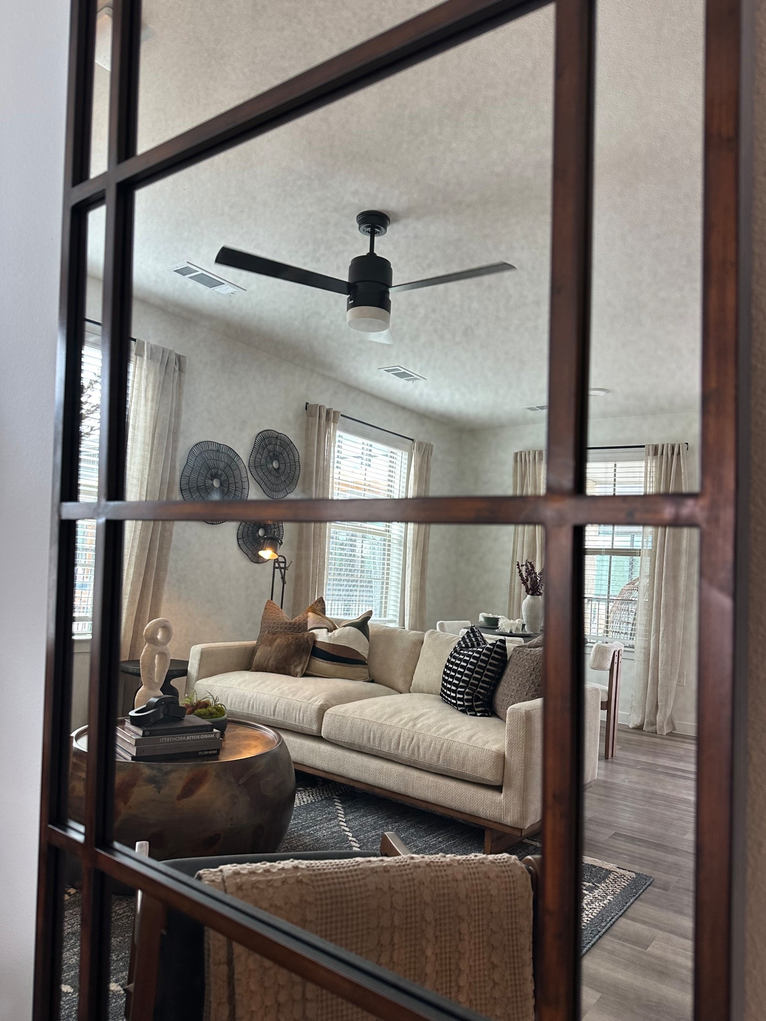 Shop some of our favorites from this living room! ✨🫶🏻🤎

#LTKHome #LTKHoliday #LTKmomlife