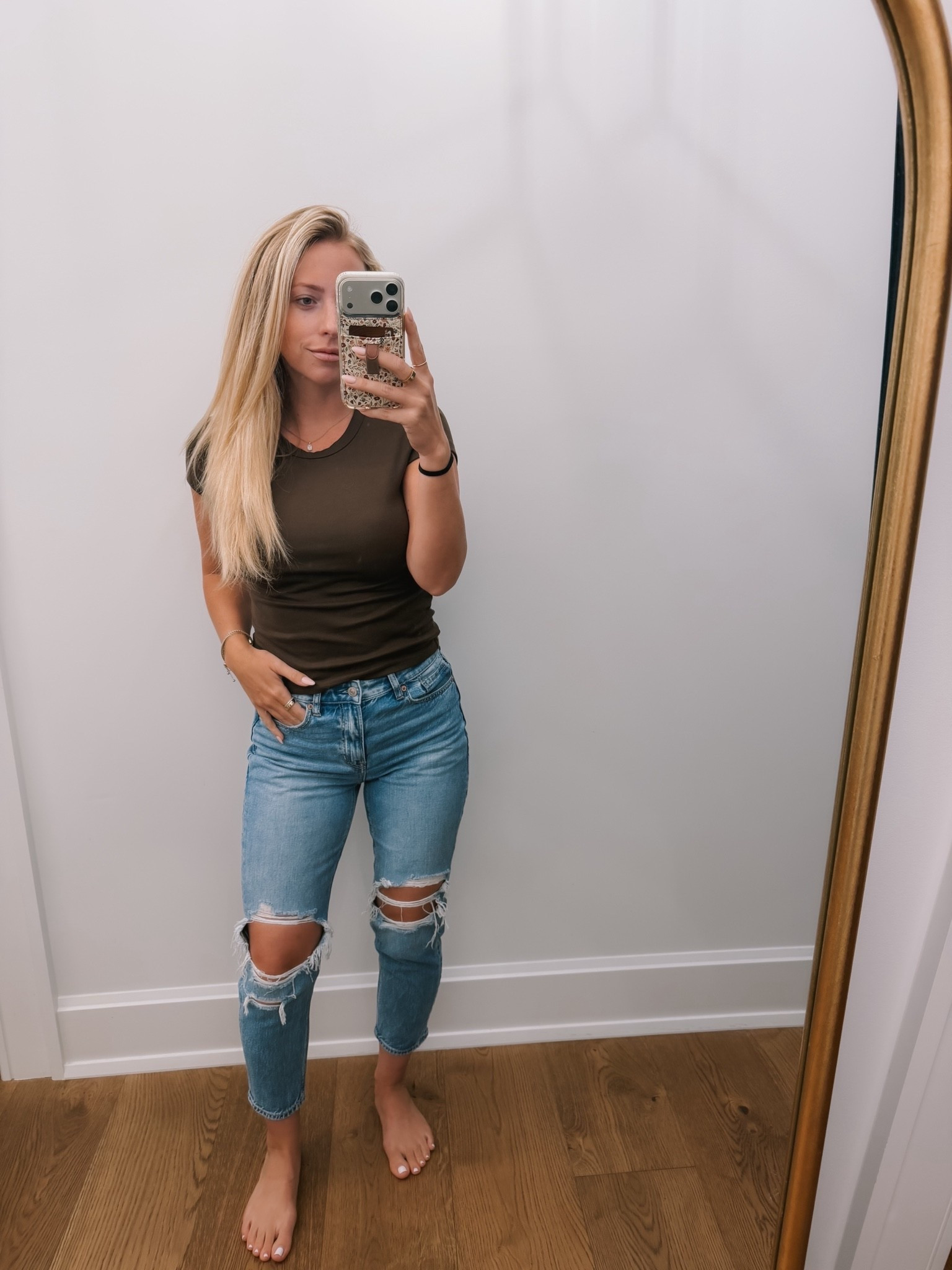Forever a jeans & tee kinda gal ✨

#LTKmomlife #LTKPetite #LTKSaleAlert