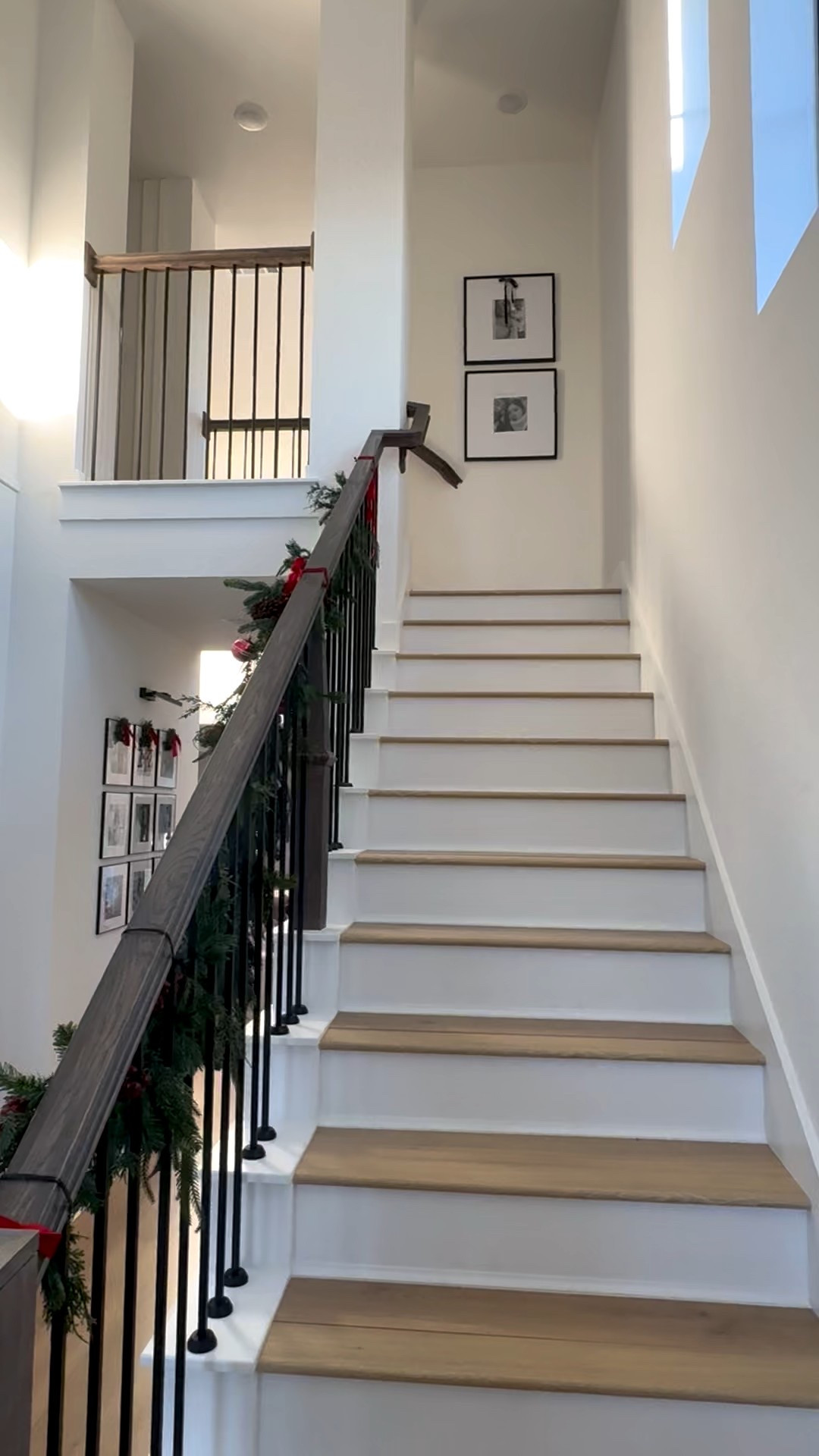 These picture frames are a must have 😍

#LTKSaleAlert #LTKSeasonal #LTKHome