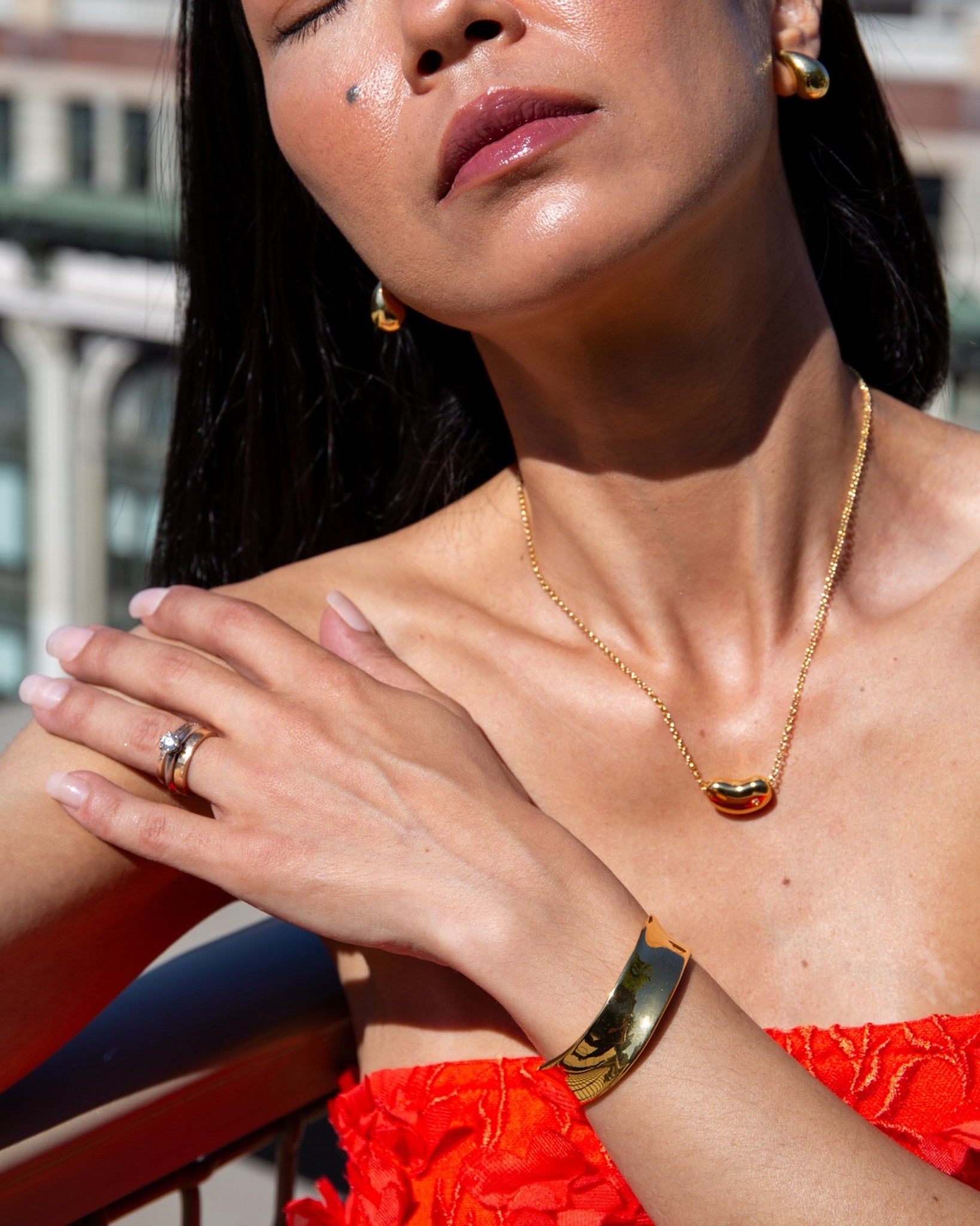 Chic gold jewelry ✨😍❤️‍🔥

Bangle: @misscecilia_jewellery
Earrings + necklace: @leoandlucanyc
#goldjewelry #chicjewelry 

#LTKGiftGuide #LTKHoliday #LTKFindsUnder100