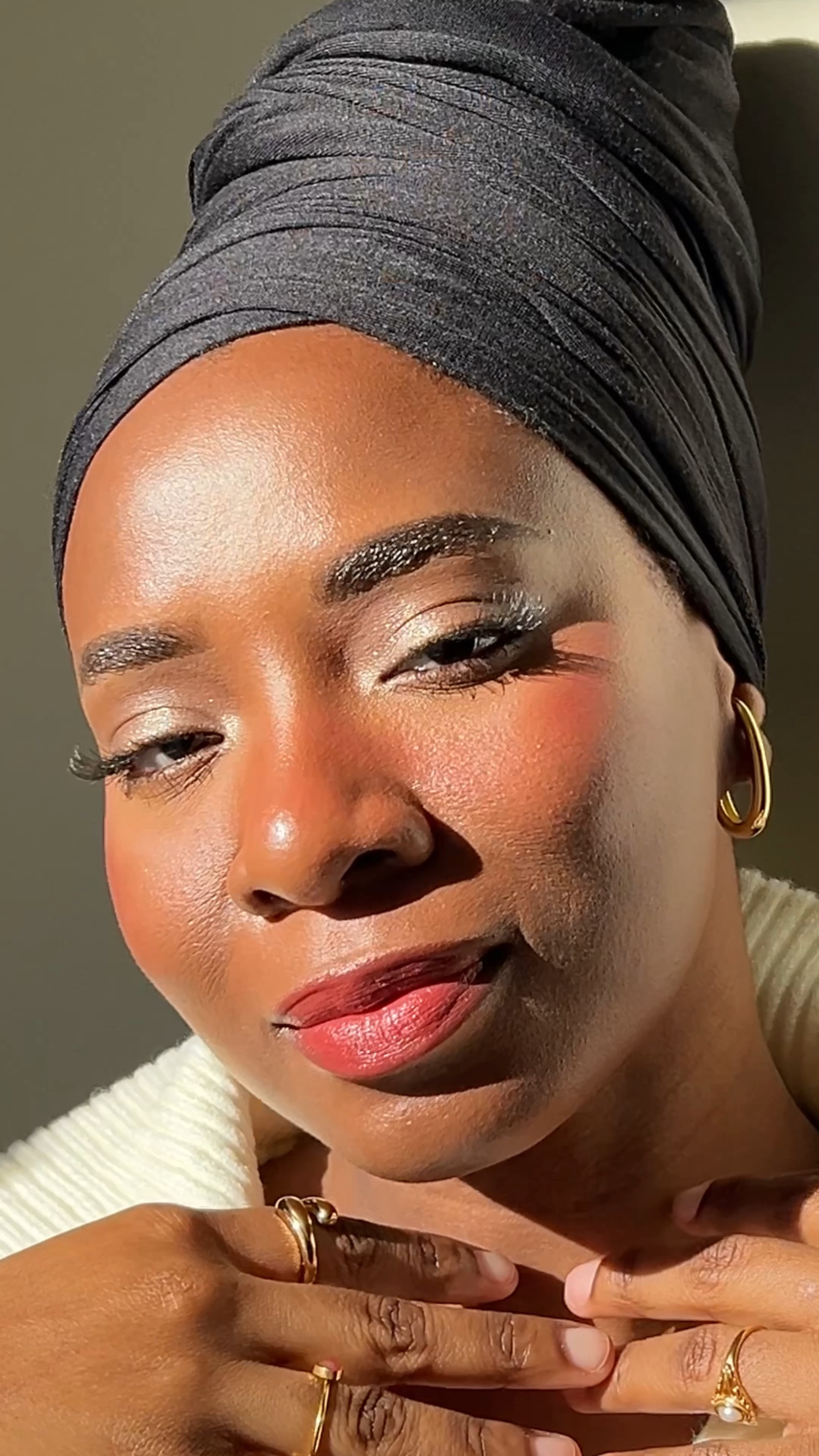 This liquid liner is a game changer. Applying eyelashes has never been so easy. Glamnetic, you did your thing with this one🙌🏾🥰!!!
