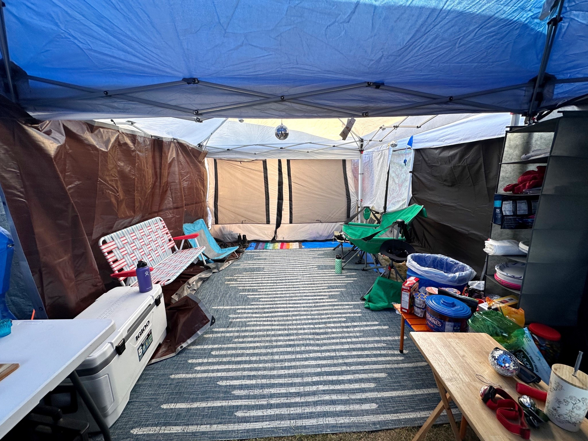 Our camping setup for Coachella! We absolutely loved it and had so much space. 

#camping #coachella #coachellacamping #campingatcoachella #campingessentials 
