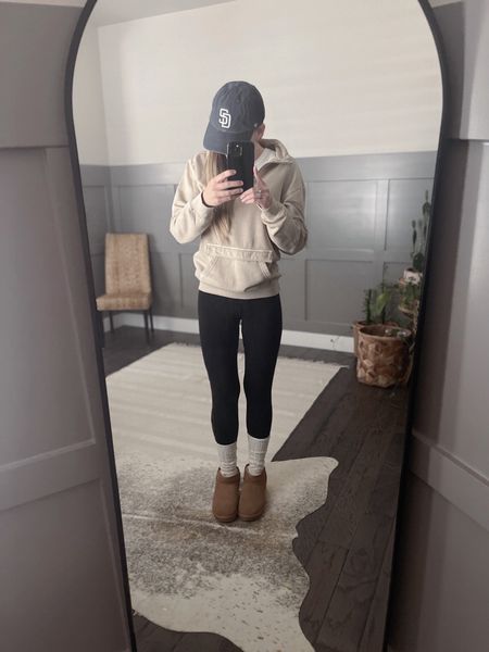 Baseball & fall weather — Sunday errands + coffee run outfit 

Sweatshirt men’s size XS 
Leggings size XS 
Tank size S 
Hat is not linkable, but tagging similar 

#LTKstyletip