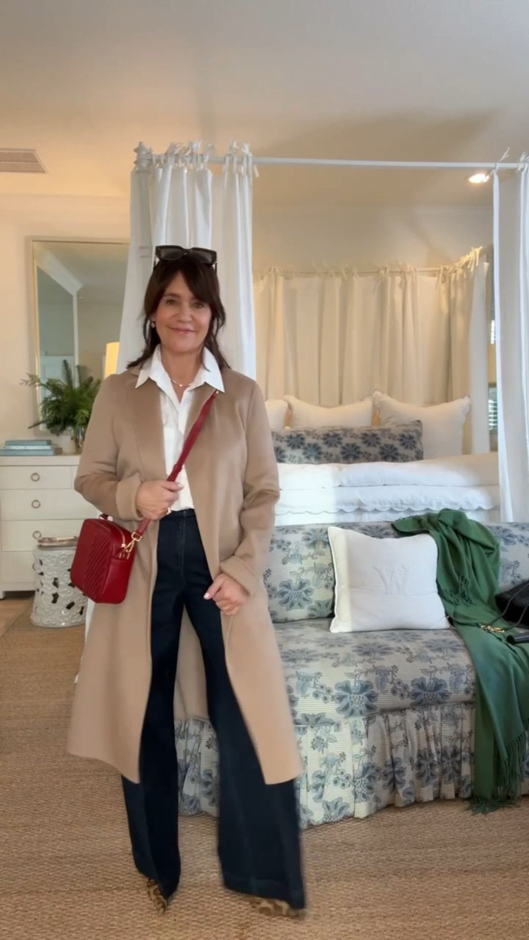 This white shirt is perfect and under $50! I also just got this double lined wool coat that I’m obsessed with!

@onequince #quincepartner