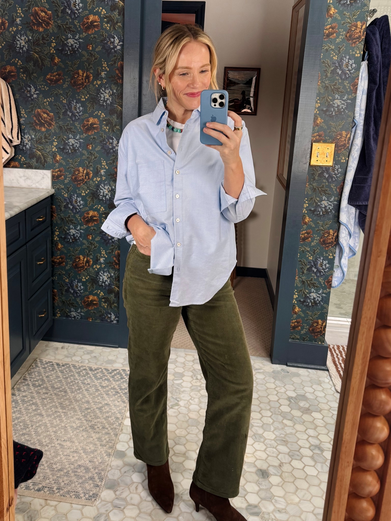 Size up one in Levi’s ribcage ankle length (5’3”) wearing regular size small in AYR deep end button down & madewell favorite white tee, eby underwear size up to medium, j.crew ankle boots true to size 
xo, Claire 

#LTKOver40 #LTKFindsUnder100 #LTKPetite