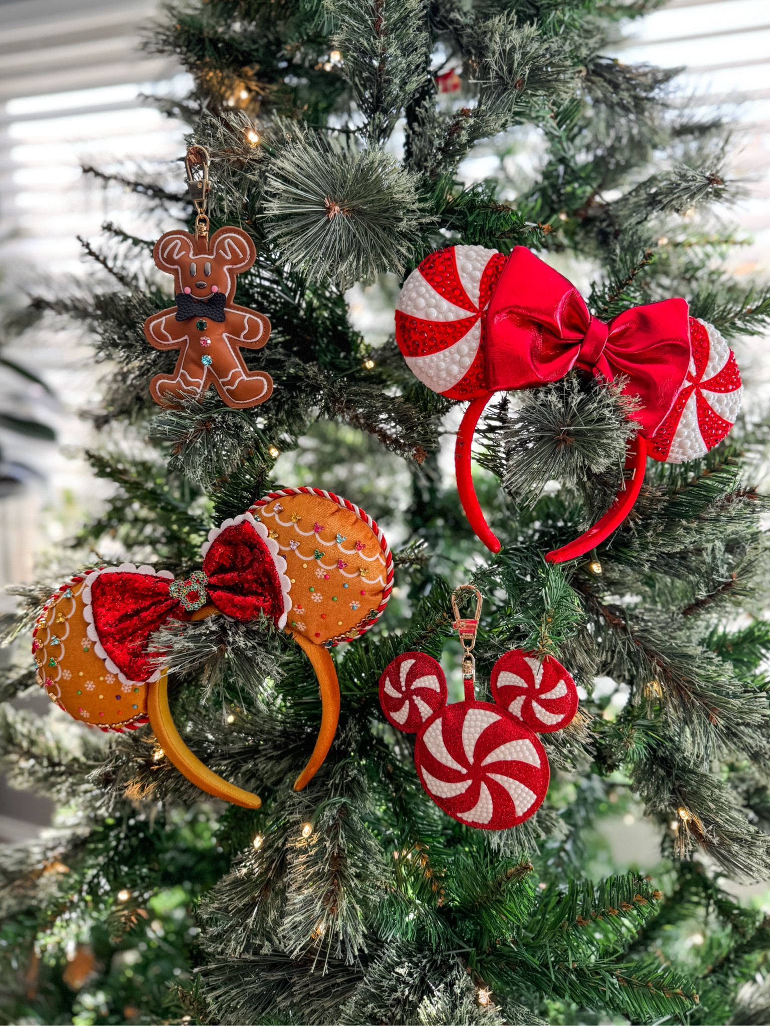 The new BaubleBar x Disney Holiday Collection has arrived! 

#LTKHoliday #LTKSeasonal #LTKGiftGuide