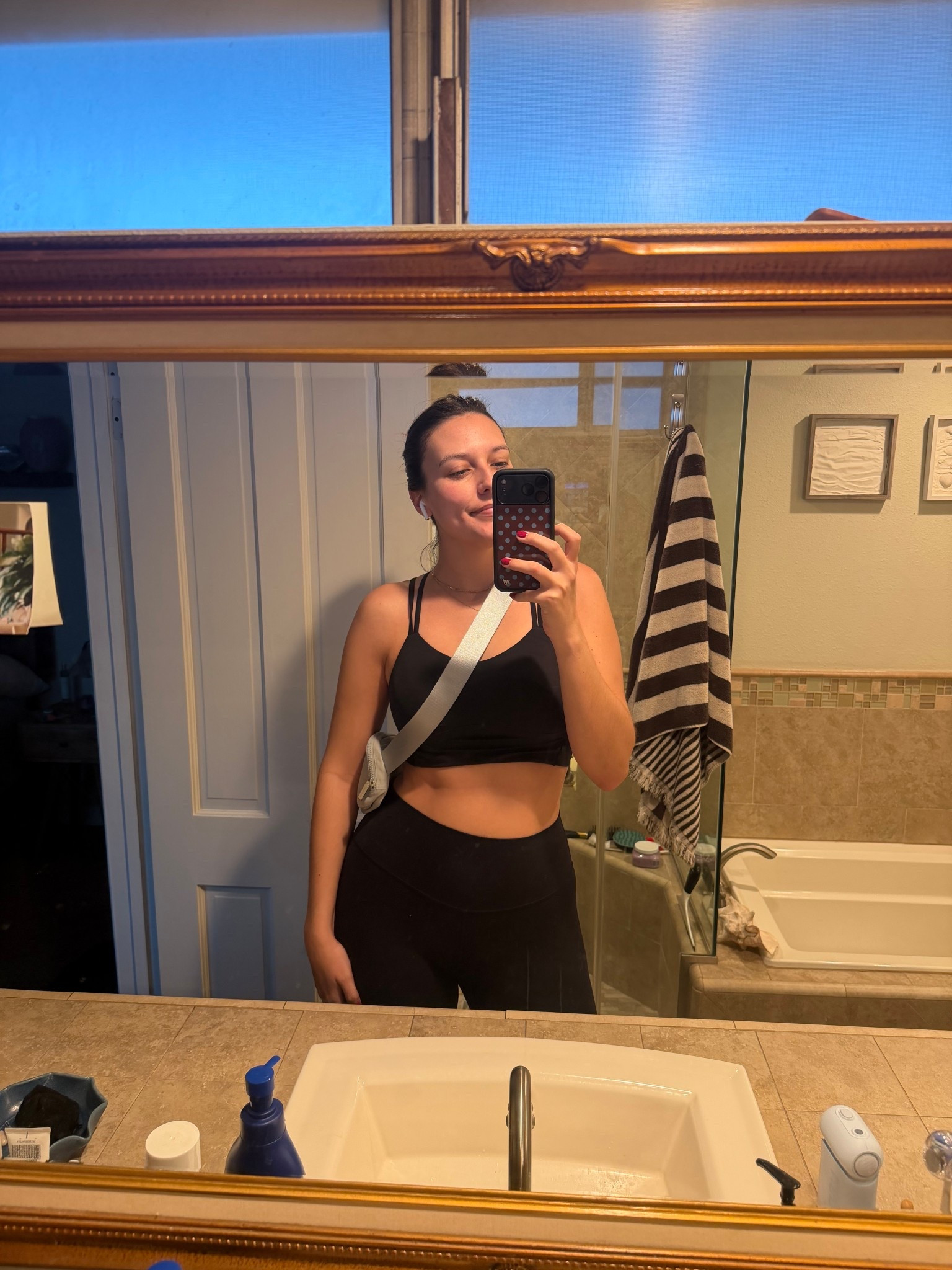 back into my routine post weekend and getting my cardio IN 

#LTKdayinmylife #LTKfitnessgoals #LTKootd