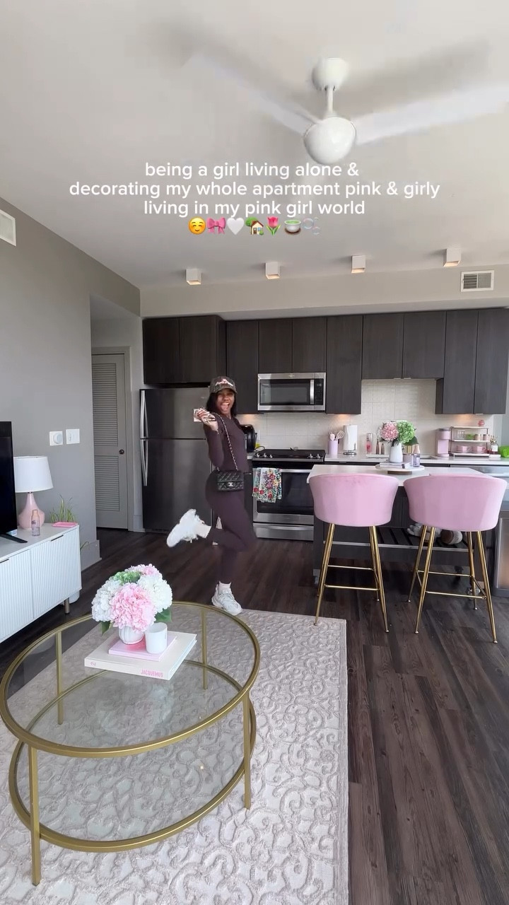 we don’t wanna do that thooo😭🤍🎀

#apartment #inspo #decor