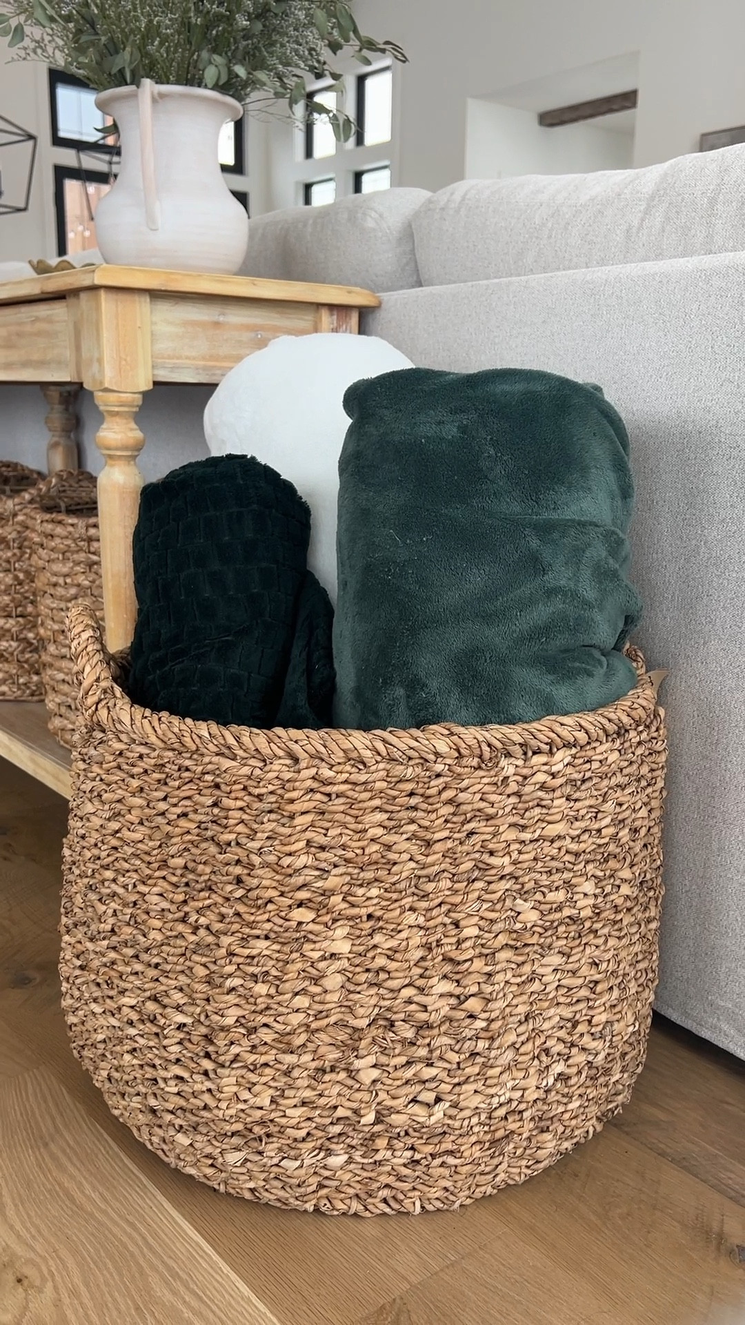 Blanket basket organization! XL handmade blanket basket for storing all the things!

Home organization 
Home storage 
Basket storage 
Extra large basket 
Blanket storage 
Living room blankets 
Throw blankets 
Cozy blankets 


#LTKVideo #LTKHome
