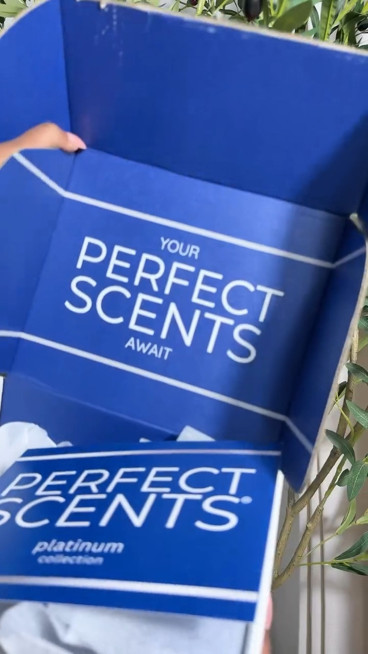¡Calidad de diseñador por mucho menos! 😍 Estoy obsesionada con estos perfumes de Perfect Scents. Logran capturar la esencia exacta de perfumes carísimos como los de Carolina Herrera o Dolce & Gabbana.

@perfectscentsofficial 

Si quieres el link directo de esta colección, comenta AROMA y te lo mando por DM✨

¡Aprovecha y llévate el tuyo antes de que se agoten! 

#PerfectScents #FragranceLover  #perfectscents
#pspartner #LuxuryOnABudget