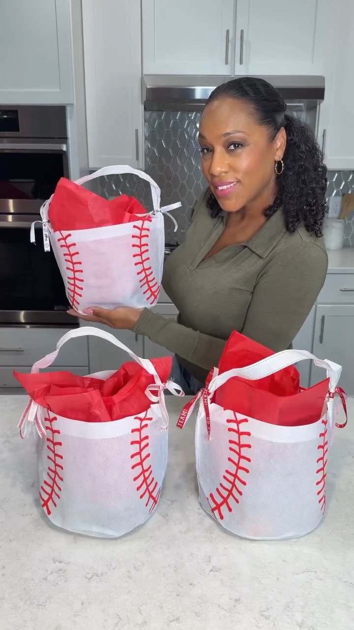 For the moms who don’t want to be over the top but still don’t want to be basic — these reusable snack bags are the perfect mix of cute and practical. I keep them on hand for baseball, football, basketball, and soccer season. ⚾🏈🏀⚽

Shop my Sports Mom Collection for easy, intentional finds that make game days feel a little more put-together with zero extra effort. 🤍

#SportsMom #BaseballMom #FootballMom #BasketballMom #SoccerMom #BoyMom #SportsMomLife #TeamSnacks #SportsMomEssentials #GameDayMom #SportsMomFinds #SportsMomHacks #AthleteMom #MomOnTheGo #AtlantaMom

#LTKActive #LTKKids #LTKFamily