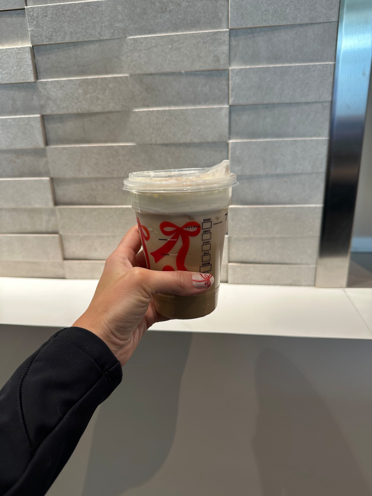 When your nails match your Starbucks 🎀🎀

#nails #presson #holidaynails #christmasnails #worklife

#LTKgrwm #LTKmorningroutine #LTKHoliday