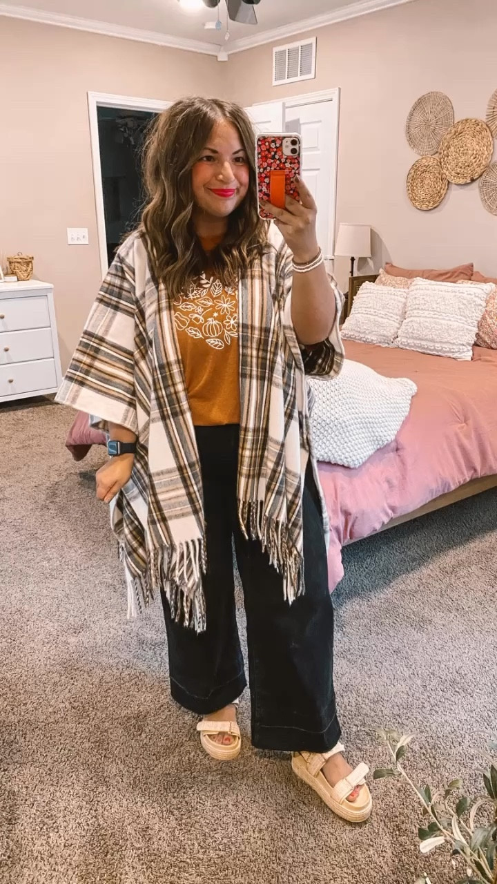 Great transition to fall fit! Shawl is Walmart, everything else is Amazon!

sandals: fit a tad oversized // wearing a 5
jeans: fit true to size // wearing a 14
tee: fits true to size // wearing a large

#LTKStyleTip #LTKFindsUnder100 #LTKFindsUnder50