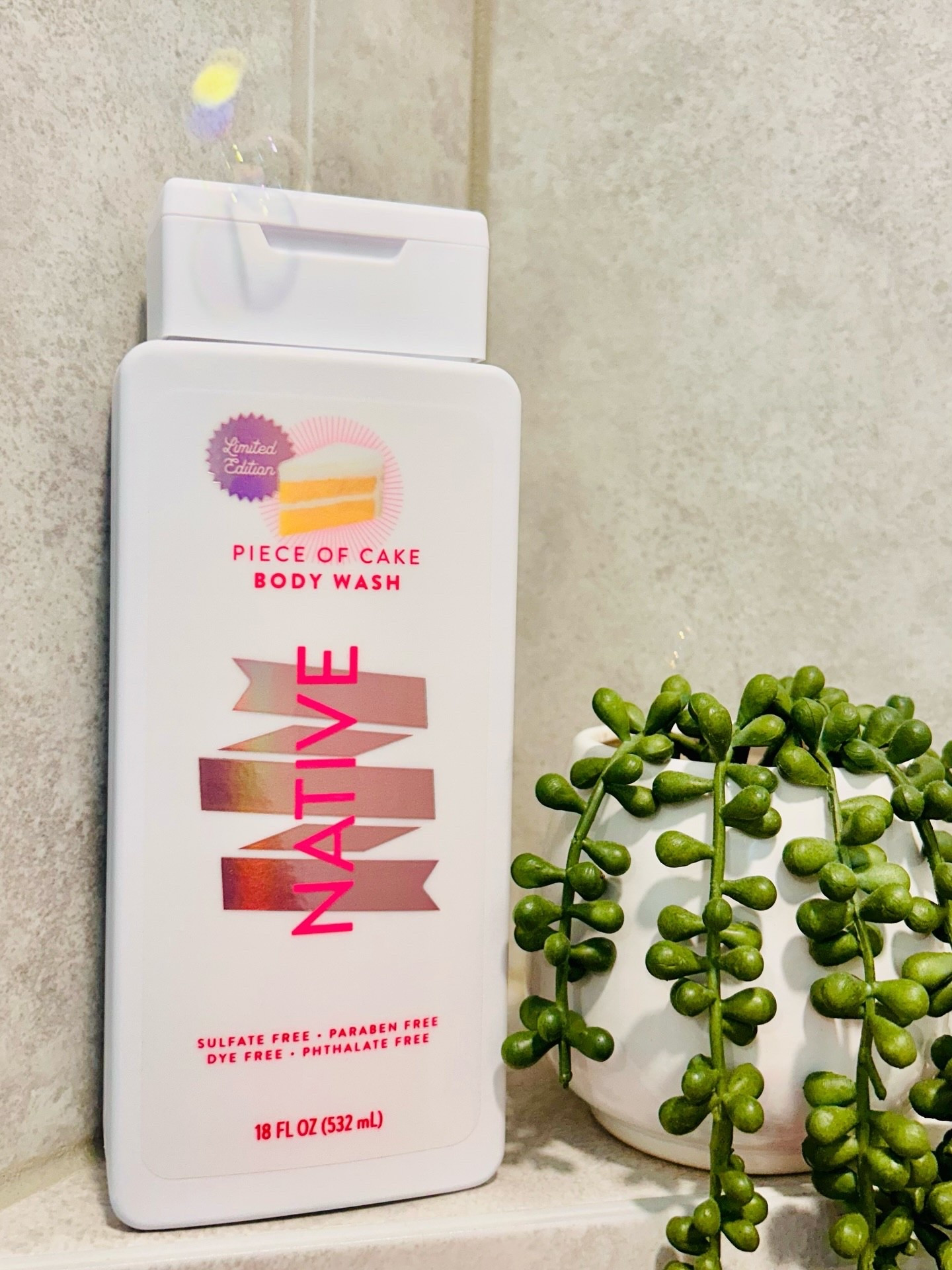 🍰 Smelling like dessert without the guilt? Yes, please!
This limited edition Piece of Cake body wash by @native is a slice of heaven in the shower. Sweet, creamy, and clean — no sulfates, no parabens, just pure shower joy. ✨
Who else loves dessert-scented self-care?👇
@influenster @native #complimentary #native #NativeLimitedEdition