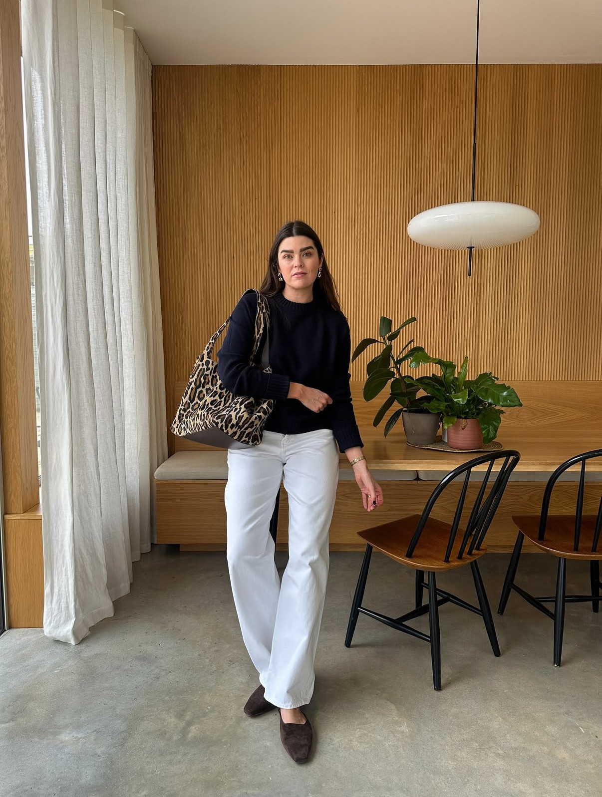 A week of autumn outfits - everyday smart casual look styling navy blue with white denim, chocolate brown and leopard print accessories, with gold jewellery from Mejuri 

#LTKautumn #LTKstyletip