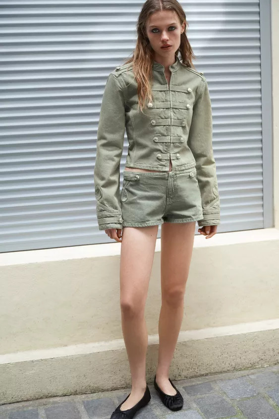 BUTTONED MINI SHORTS | Zara Canada