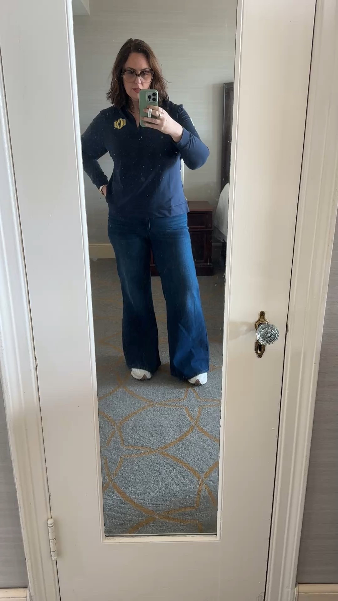 A moment for the Walmart jeanss

#LTKFindsUnder50 #LTKStyleTip #LTKOver40