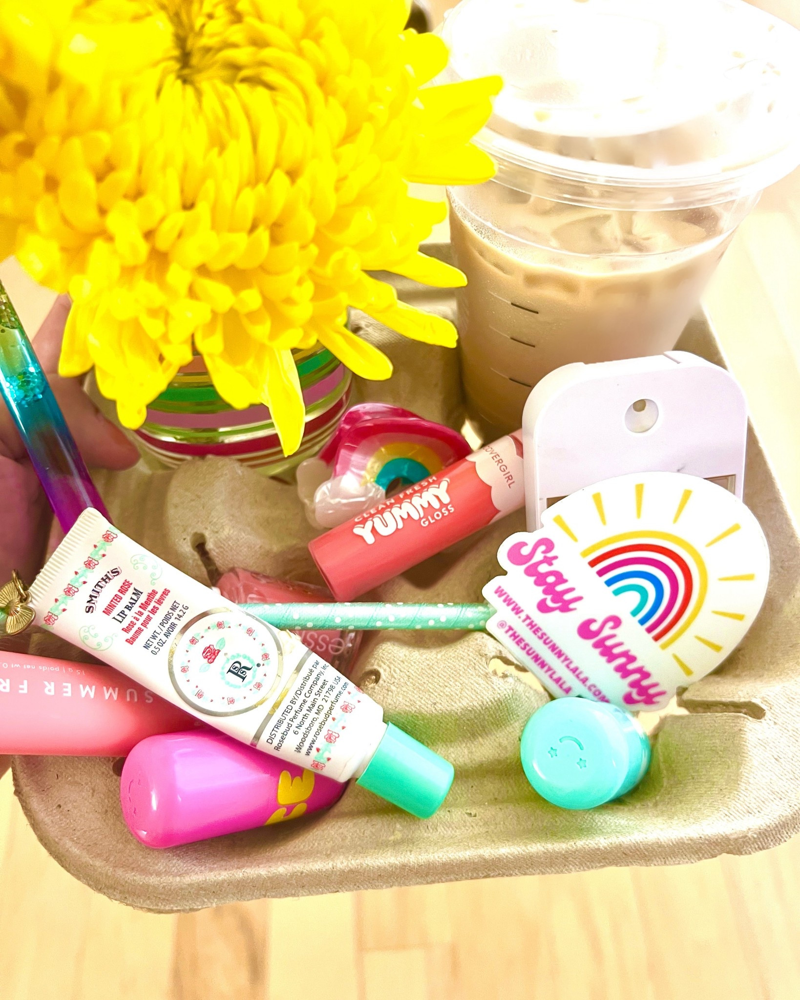 Trending! 🥤☀️💖💐
… I love the coffee tray trenddddd, and I’d like to think The Sunny La La branding is ALWAYS trending (sticker available online at www.thesunnylala.com). Beauty and fun shown linked!

#LTKBeauty #LTKSeasonal #LTKSummerEdit