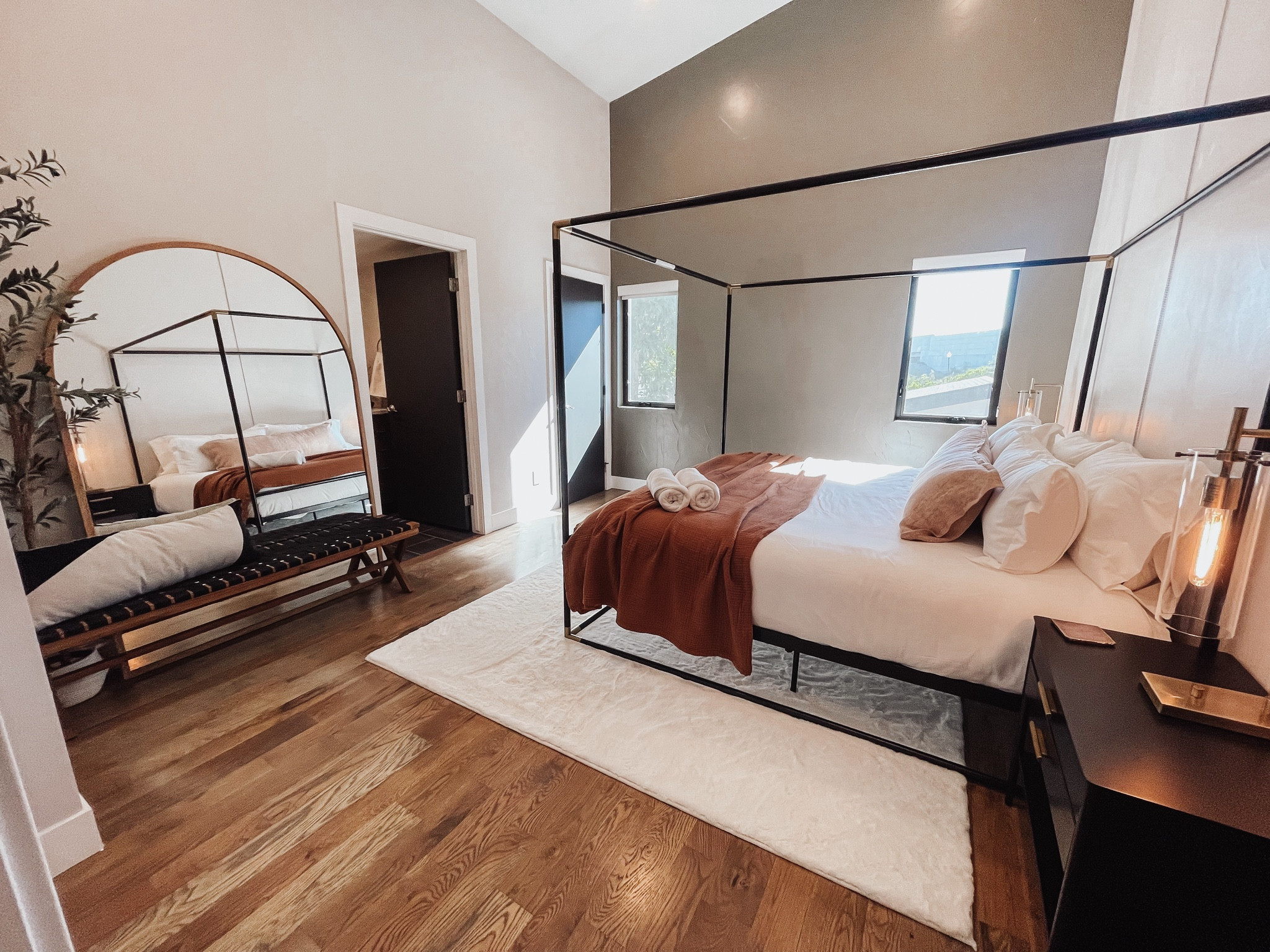 Boho House Denver - Primary Suite Furnishings, Bedding & Decor

Denver Colorado Airbnb | Short Term Rental

#LTKstyletip #LTKhome #LTKGiftGuide