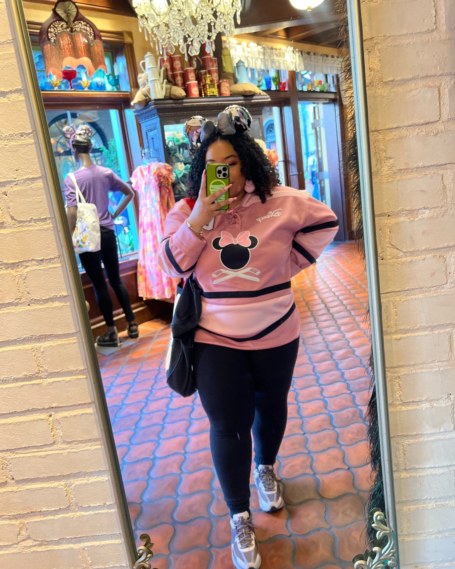 Comfortable outfit to wear to Disneyland 

#LTKmidsize #LTKstyletip #LTKfindsunder100