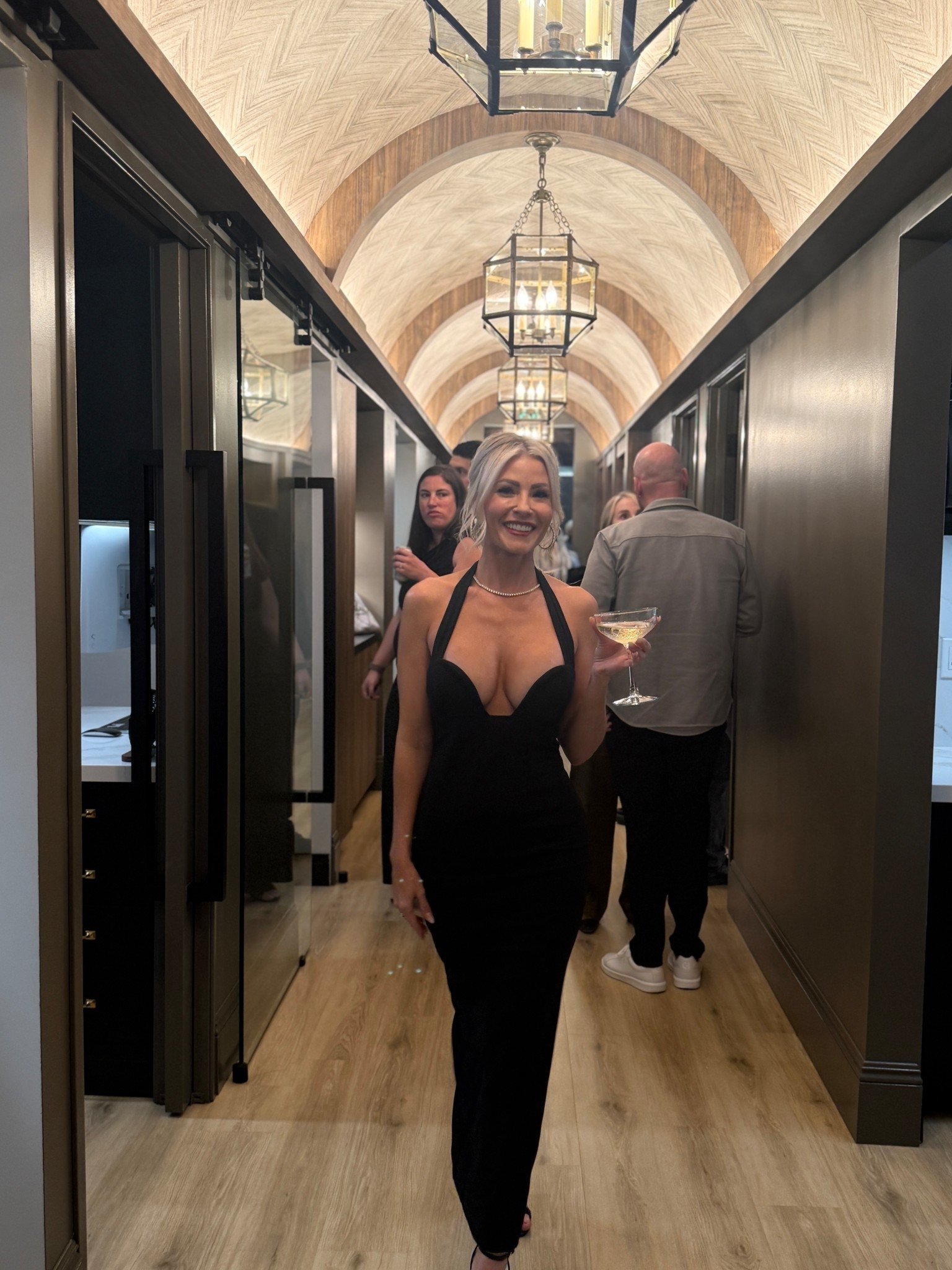 Cocktail attire

#LTKOver40 #LTKPetite #LTKgrwm