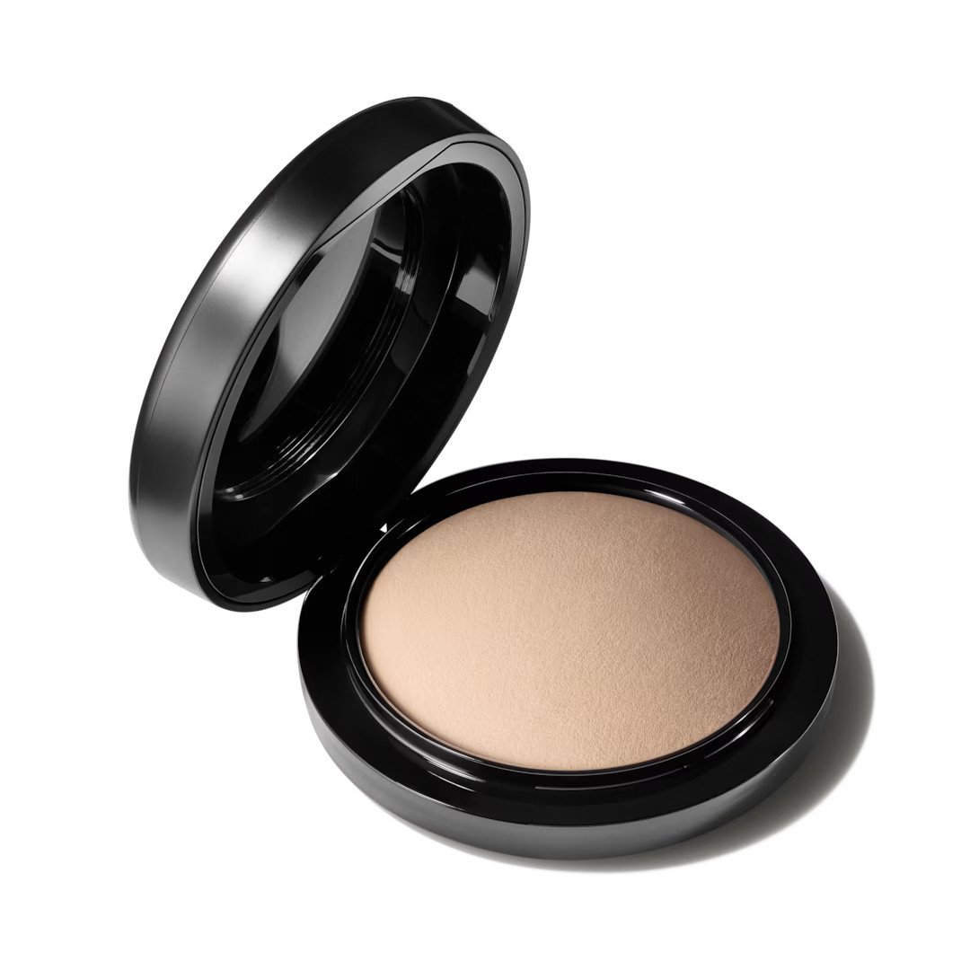 Mineralize Skinfinish Natural – Powder | M∙A∙C Cosmetics | MAC Cosmetics Canada - Official ... | MAC Cosmetics (CA)