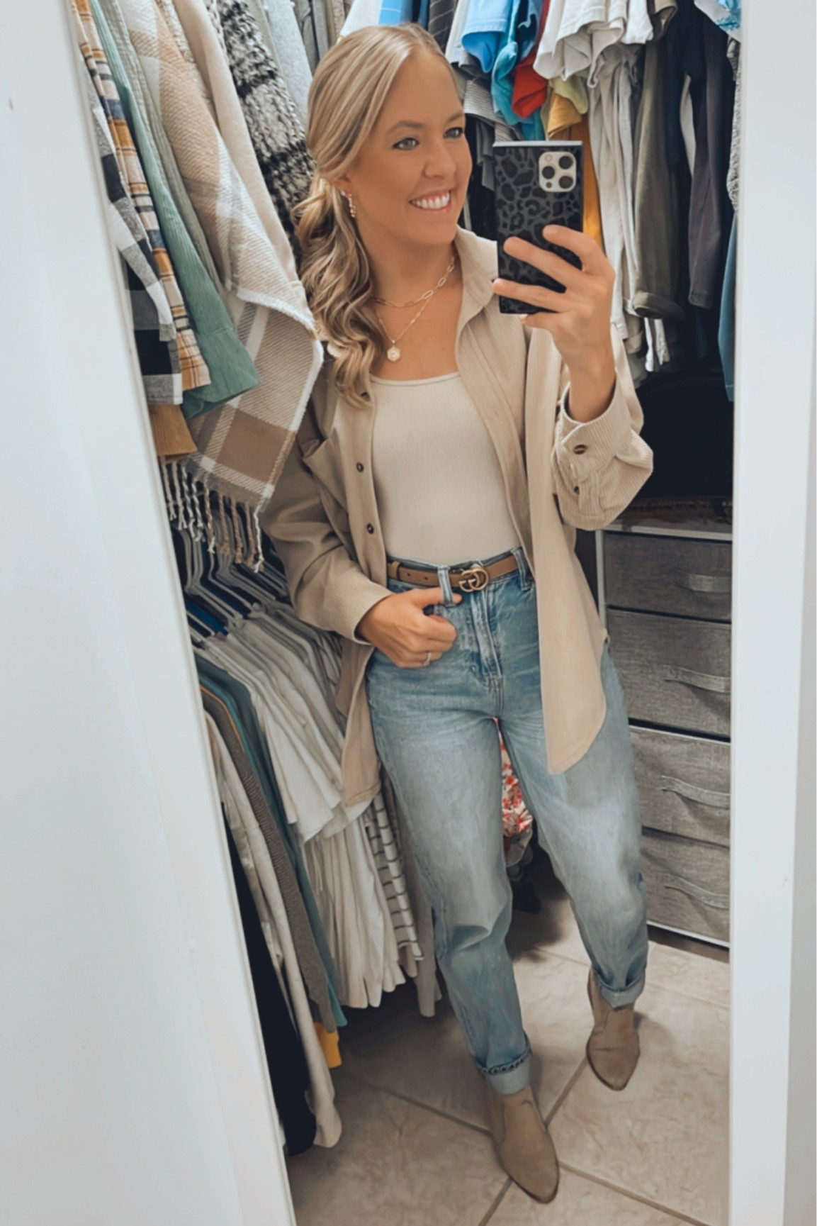 Casual pre-fall work look! #workwear #fallfashion #fall #work #designer 