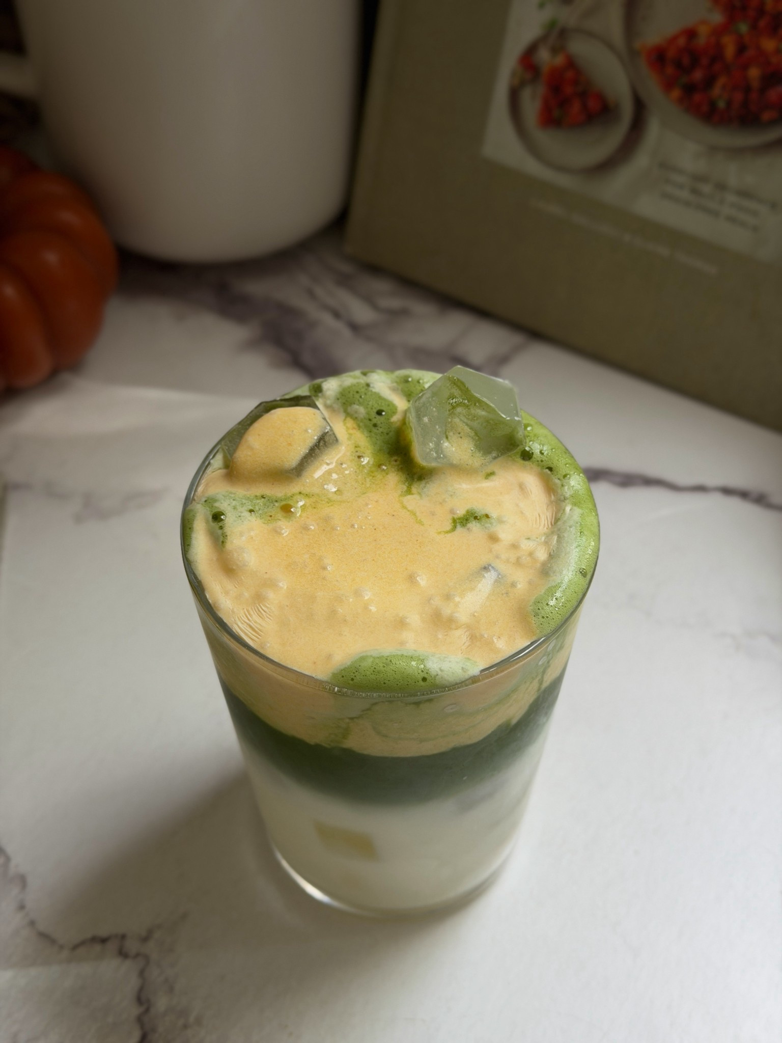 Ice cubes and glass! 

#LTKHome #LTKHalloween #LTKFindsUnder50