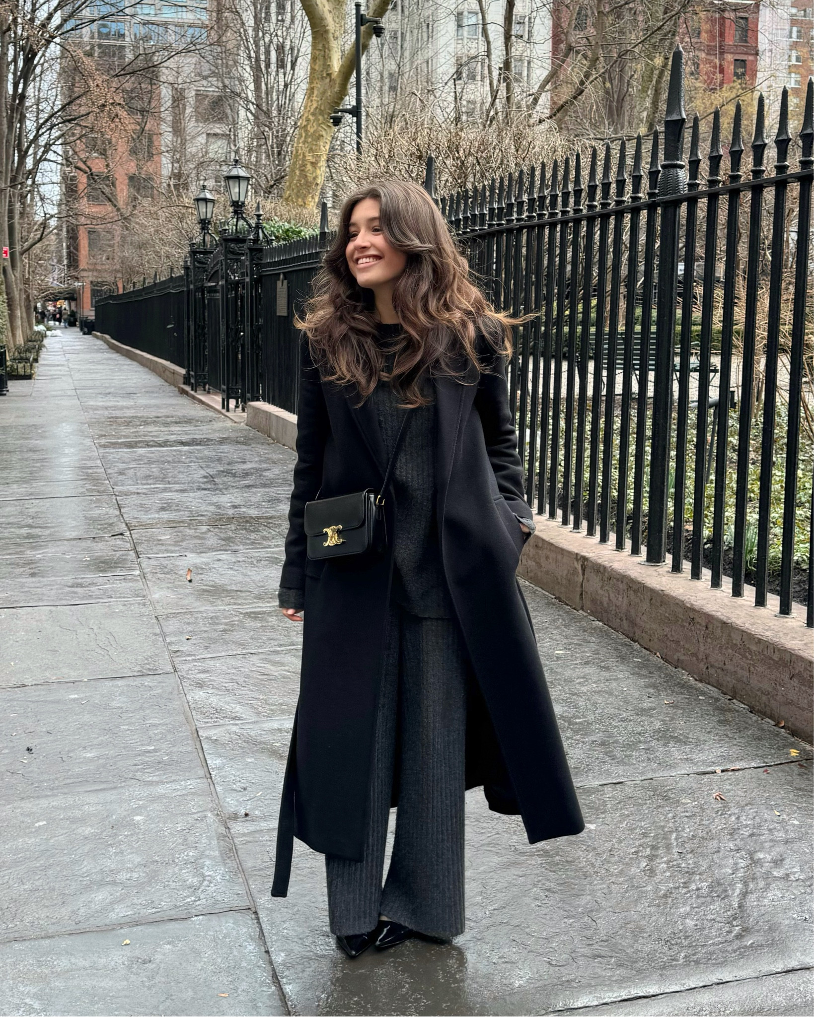 Cozy winter lazy day outfitt

#LTKSeasonal #LTKU #LTKMostLoved