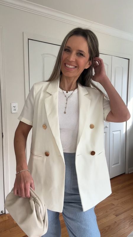 White short sleeve blazer is size small true to size 
I’m 5’5” 122 lbs 

My white tank top is great quality and amazing price. Wearing size small.
Neutral pumps are true to size and comfy!

My blue slim pants are from ZARA but can’t link them here. DM me if you need the link.





#LTKSeasonal #LTKfindsunder100 #LTKVideo