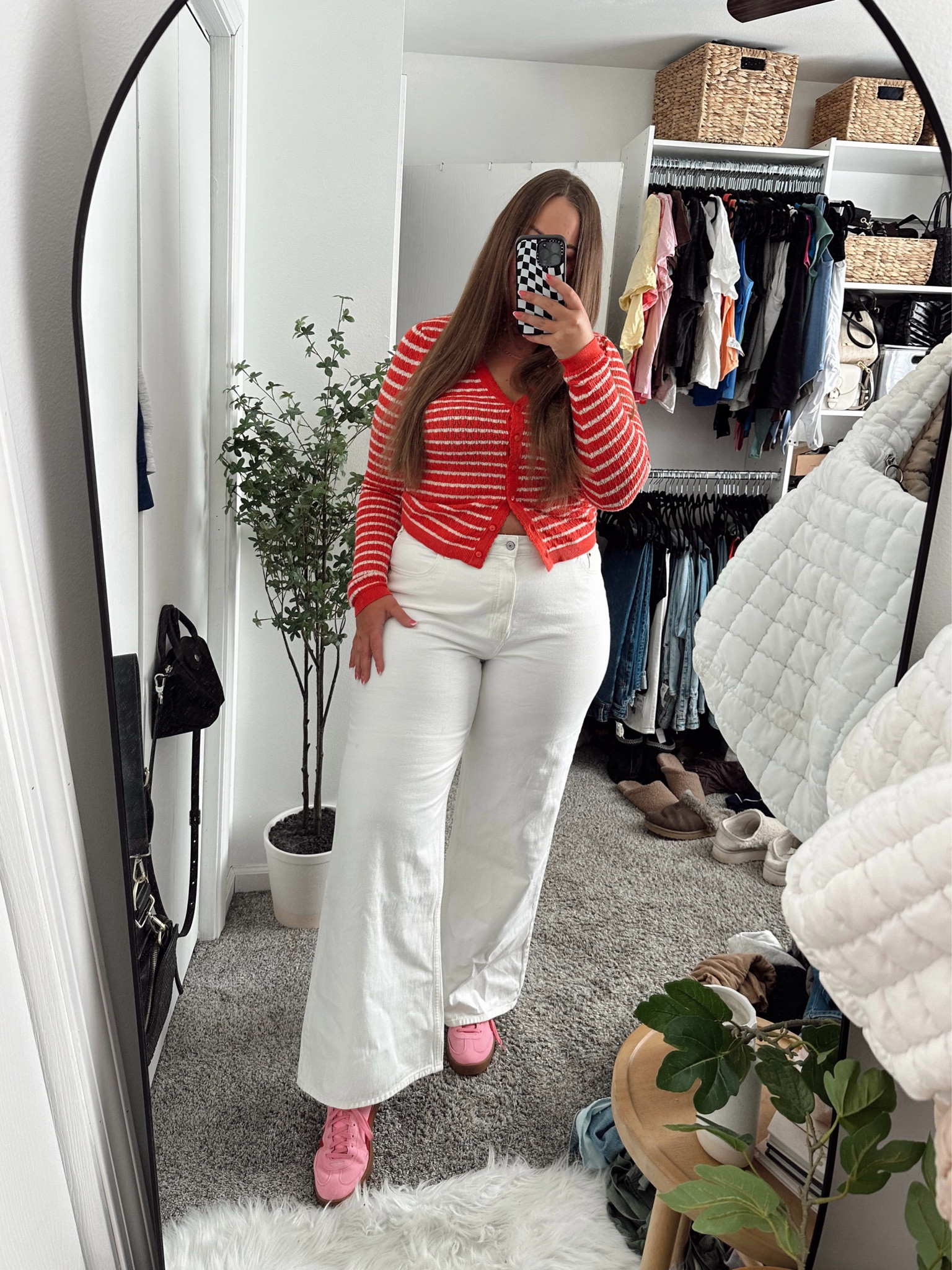 Valentine's Day Outfit! 💕

Old Navy cardigan - large tall
Abercrombie wide leg jeans - 18 long (sizes up)

#LTKFindsUnder50 #LTKPlusSize #LTKShoeCrush