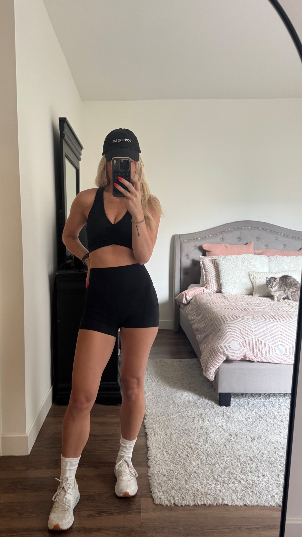 Alo bra and shorts. Workout set! 