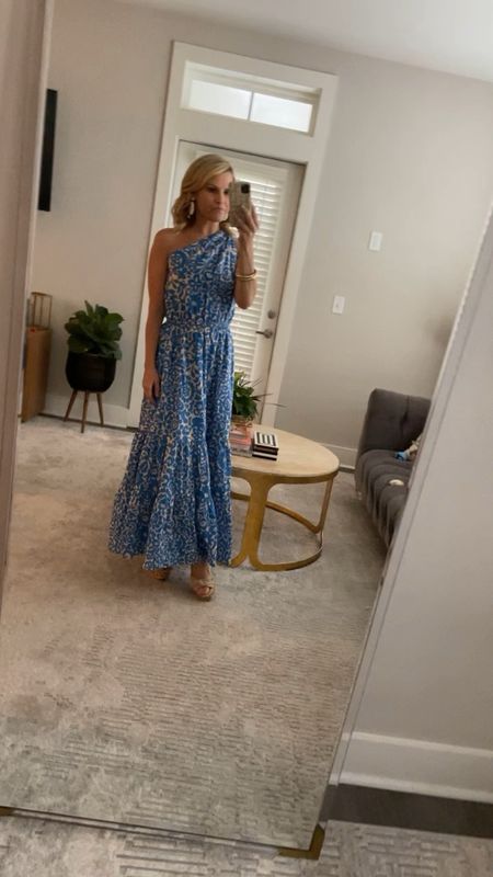 The most stunning one shoulder maxi ever. Runs large so size down. For sizing reference I am wearing it in the xs 

#LTKParties #LTKWedding #LTKTravel