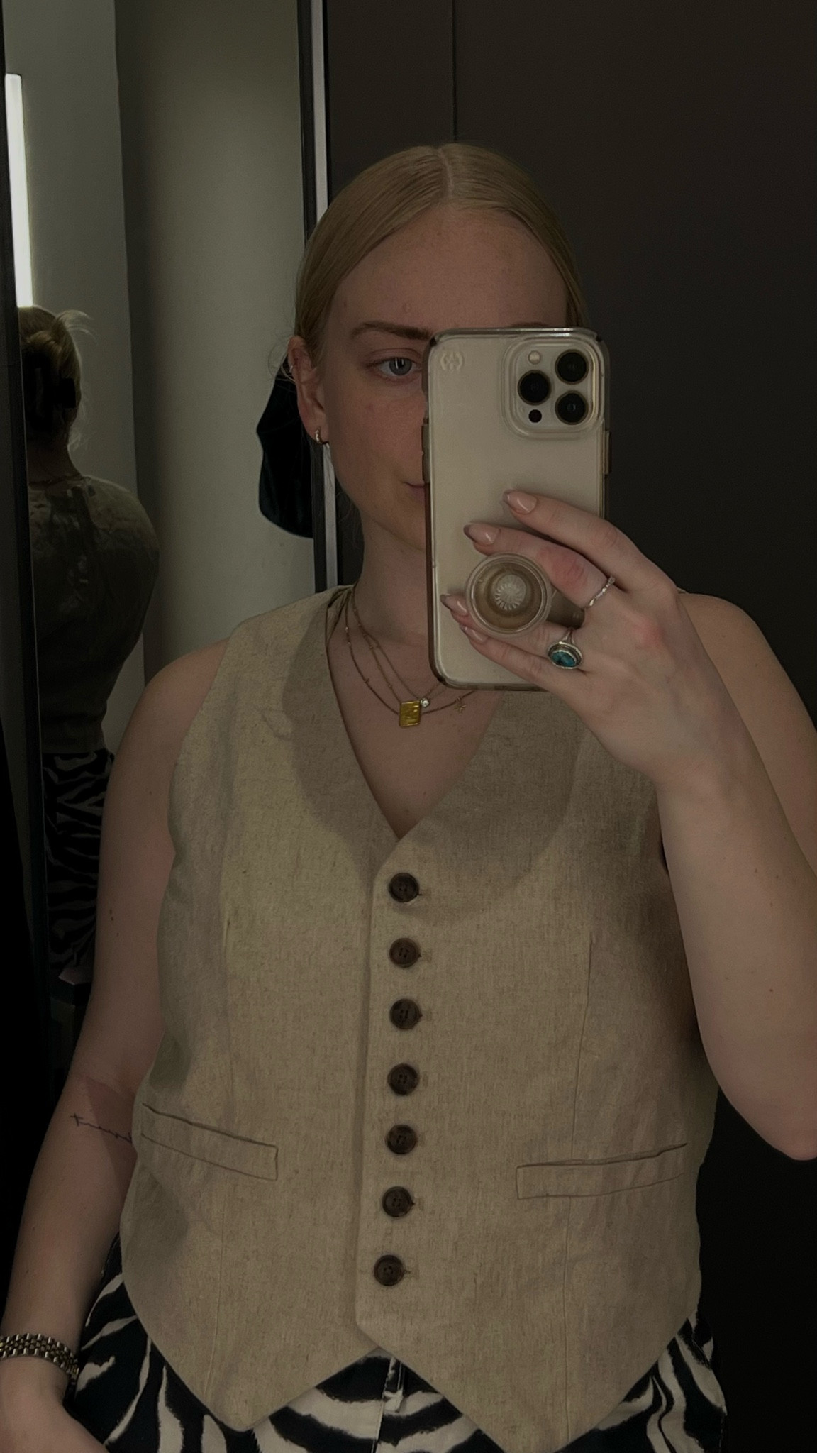 I have been manifesting a vest that would be work appropriate (aka able to wear a bra with no cleavage or straps showing) and this A New Day option from Target might’ve just won my heart!!! Especially for just $25!!!