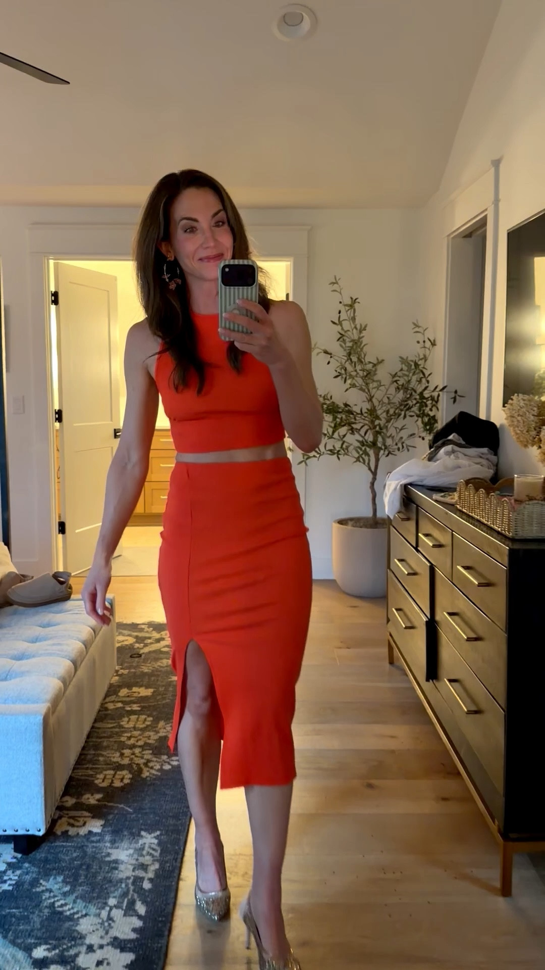 This two piece set was perfect for a Carnivale themed event! It has a nice thick ribbed material with a lot of stretch.  I’m in a size Small.  Could be worn together or separate!