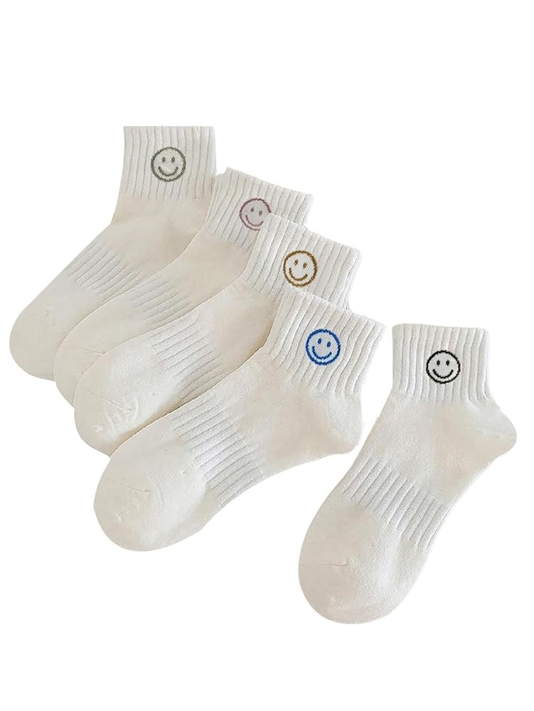 WDIRARA Women's 5 Pairs Cartoon Bear Embroidery Socks Casual Comfy Crew Socks | Amazon (US)