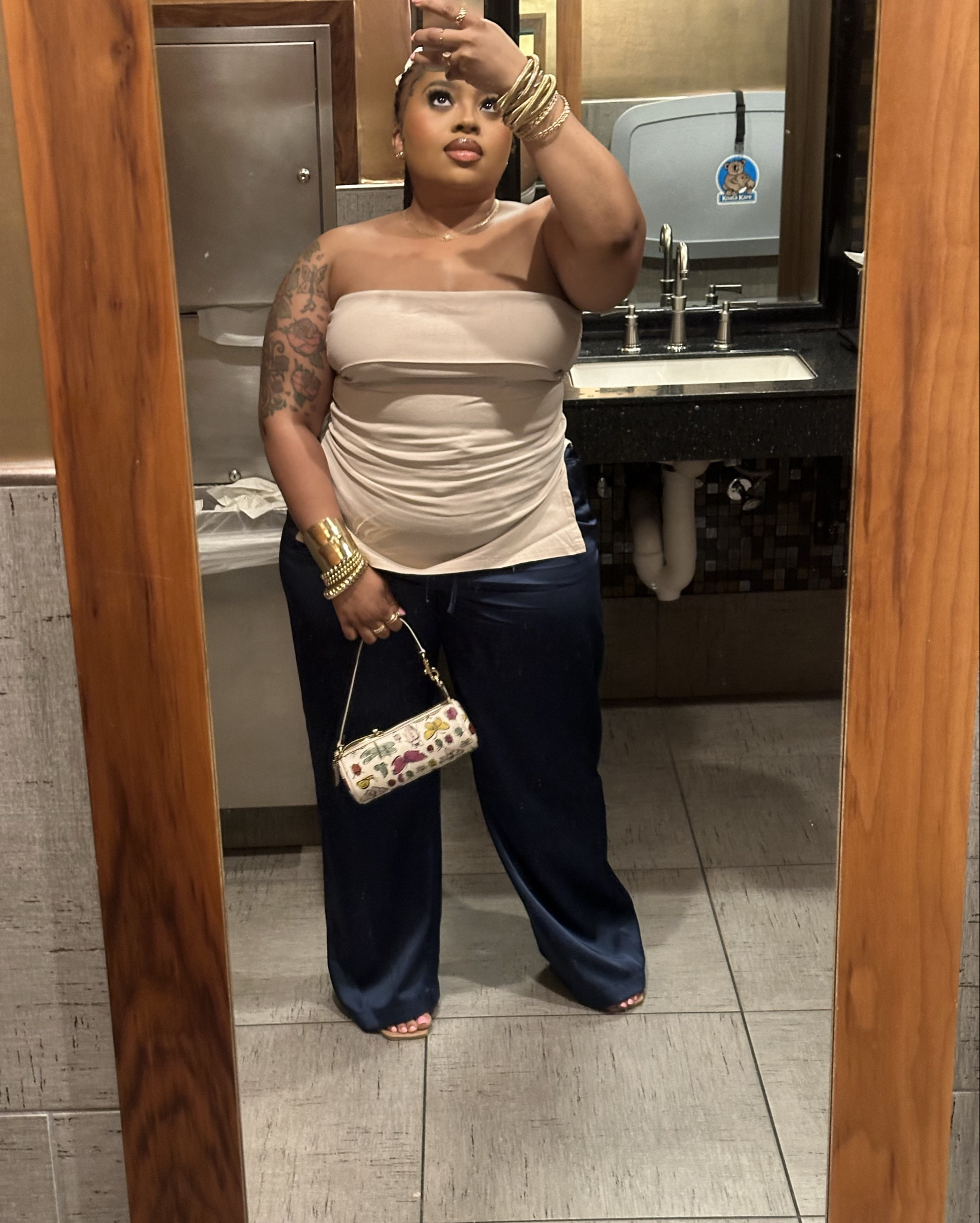 The perfect happy hour fit! 🥰 