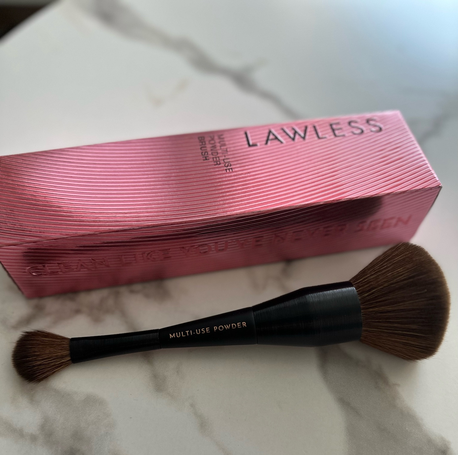 Lawless Multi-Use Powder Brush