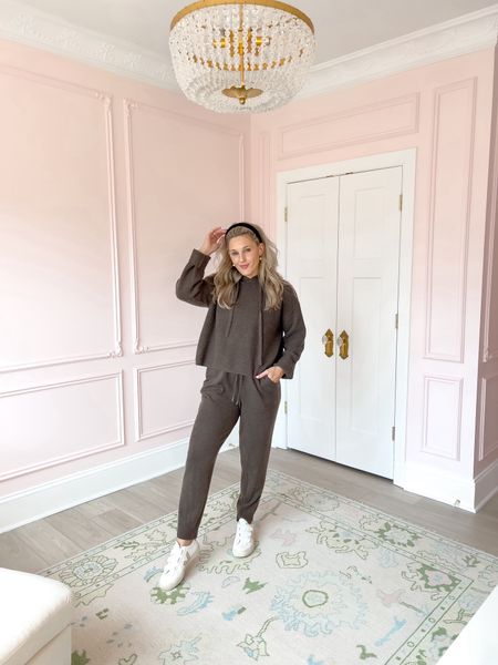 quince cashmere lounge set
wearing large bottoms (wish i had ordered medium) and medium top
Matching set
Brown velvet headband
Middleton pink
Moulding
Cloffice
Oushak rug
Gold chandelier
Veja sneaker



#LTKhome #LTKfindsunder100 #LTKfindsunder50