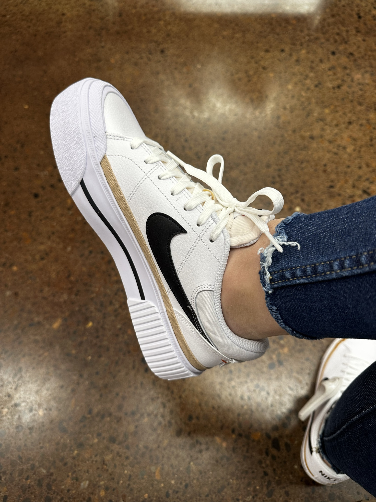 The cuuuutest shoes! Nike shoes, tennis shoes, women’s shoes

#LTKshoecrush #LTKstyletip #LTKfindsunder100