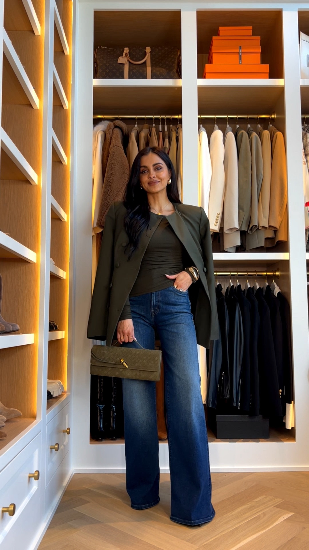 The most flattering jeans in a new wash!
Mother jeans in ‘troublemaker’ in a size 24 run TTS
Nordstrom Green off the shoulder top and jacket wearing an XS
Amazon green suede clutch 



#LTKHoliday #LTKFindsUnder100 #LTKSeasonal