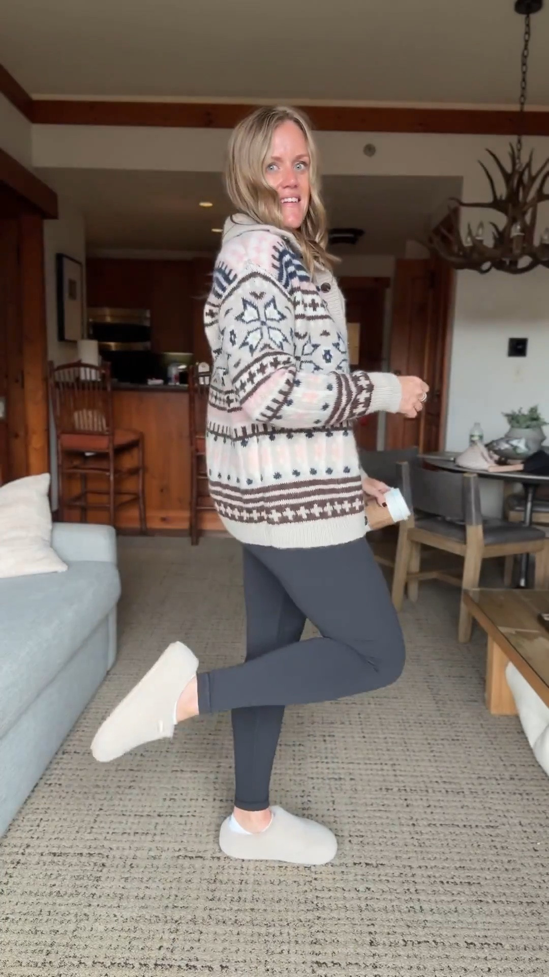 Cute fall outfit

Casual outfit sweater cardigan leggings slippers