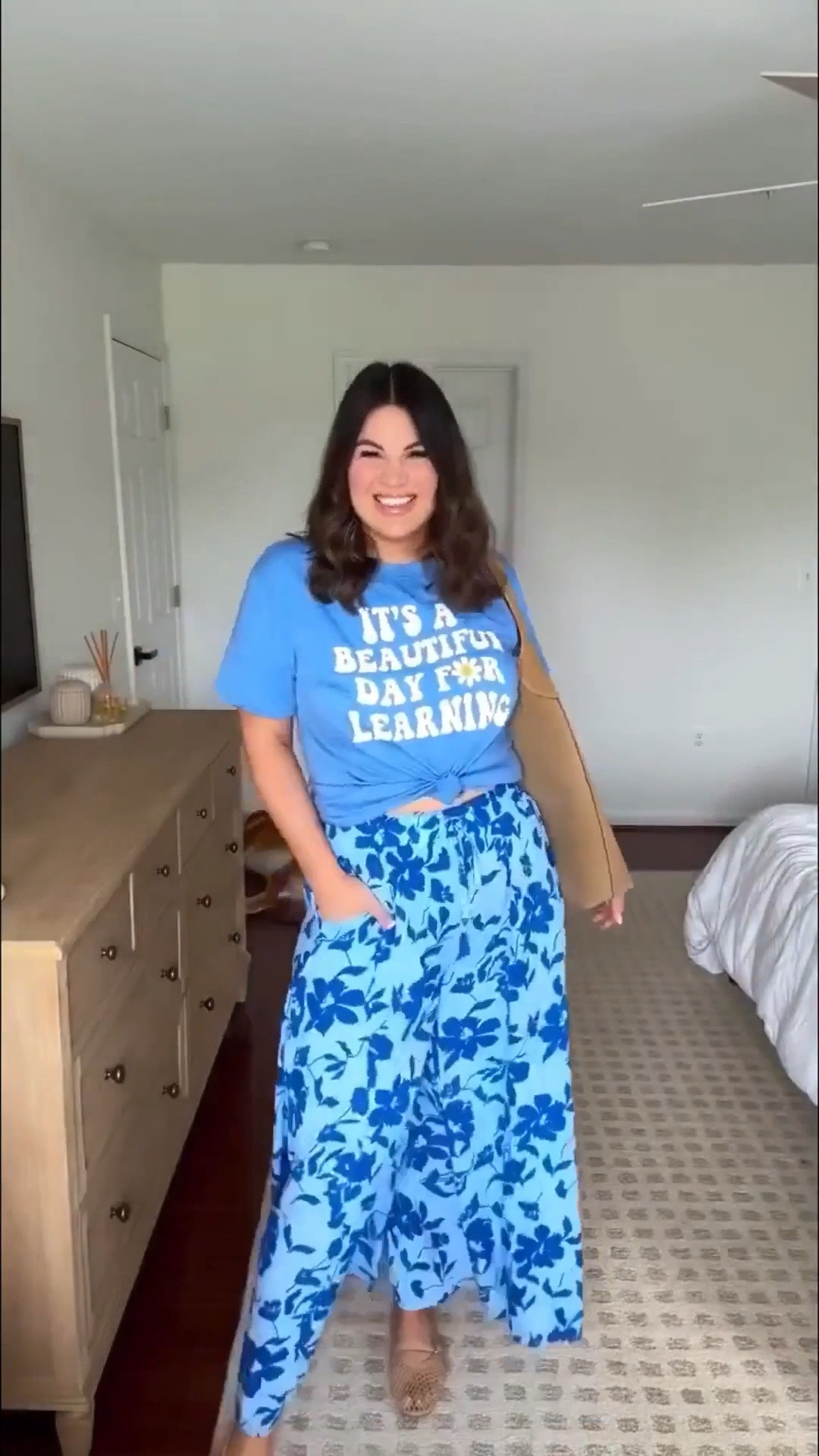 Teacher outfits from Amazon!🍎

Blue wide leg pants: size xxl
Blue tee: size xl
White skirt: size xl
Yellow tank + cardigan: size xl
Jumpsuit: size xxl
White tee: size xl
Green jumpsuit: size xxl
Cardigan: size large
Dress: size xl
Cardigan: size large

#LTKMidsize #LTKTall #LTKSeasonal