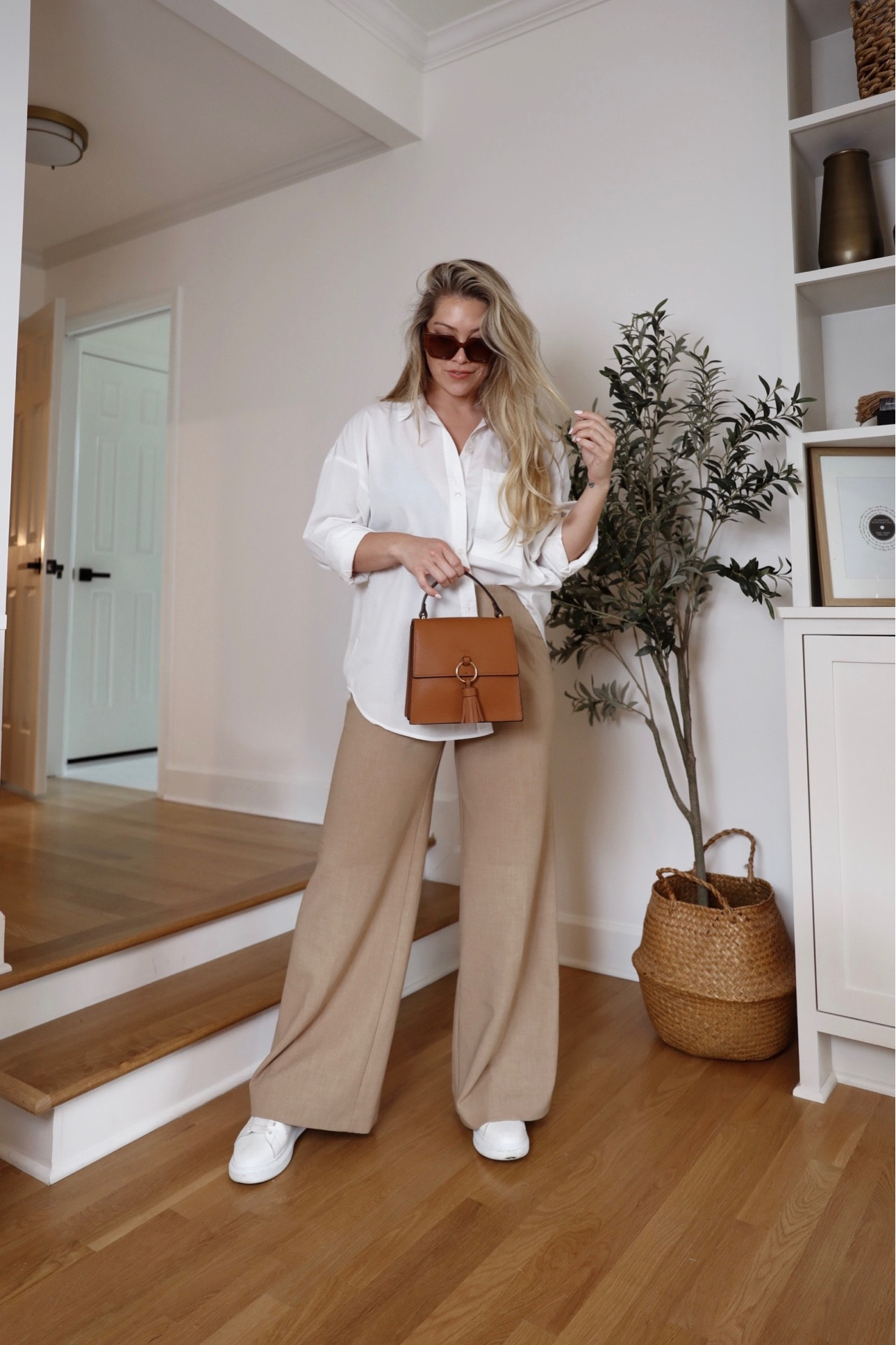 An all neutrals OOTD

Use code MANDIE20 to save on my jewelry!

#LTKxAnthro #LTKshoecrush #LTKstyletip